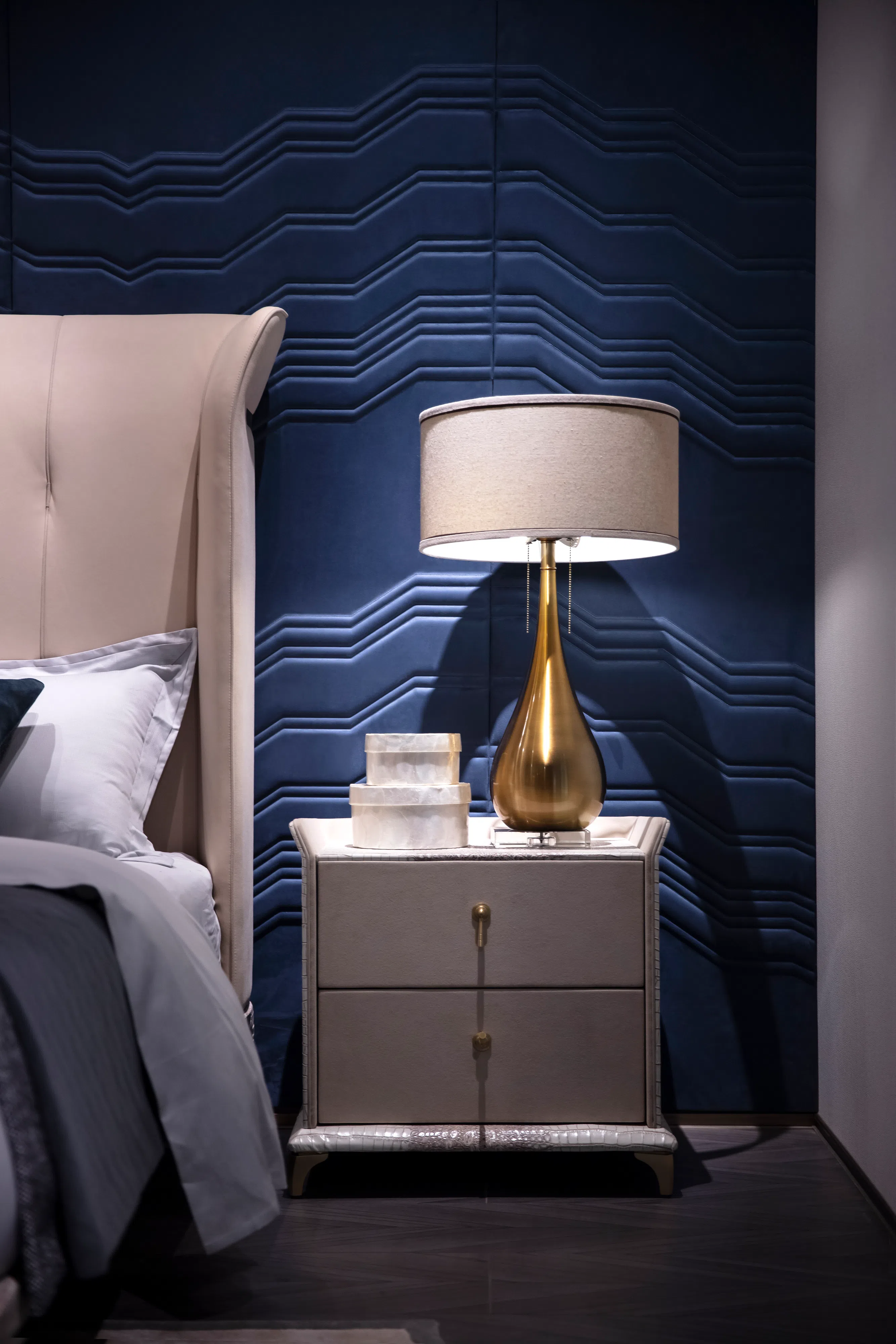 Bedside table Kalindi