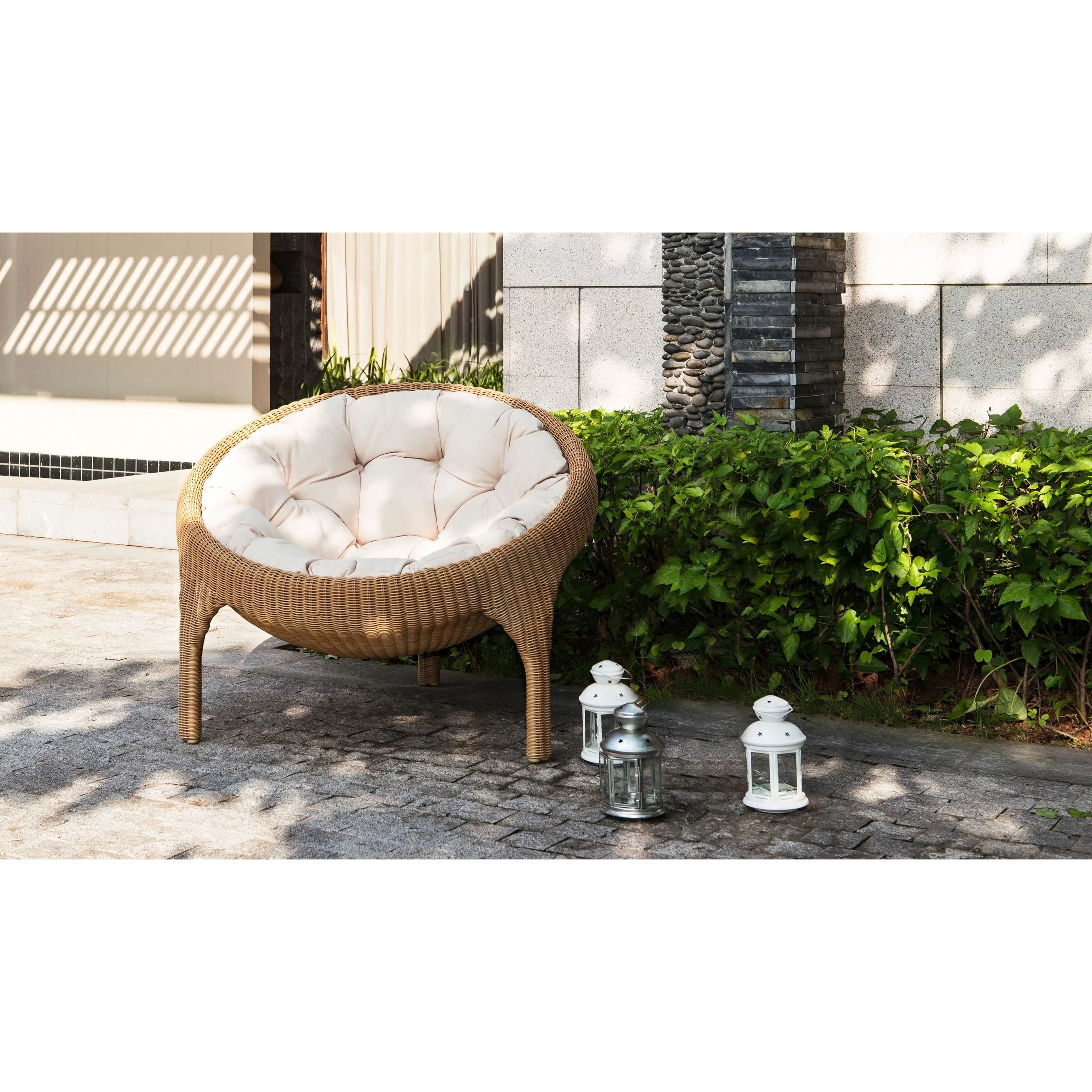 Outdoor armchair Karyntina