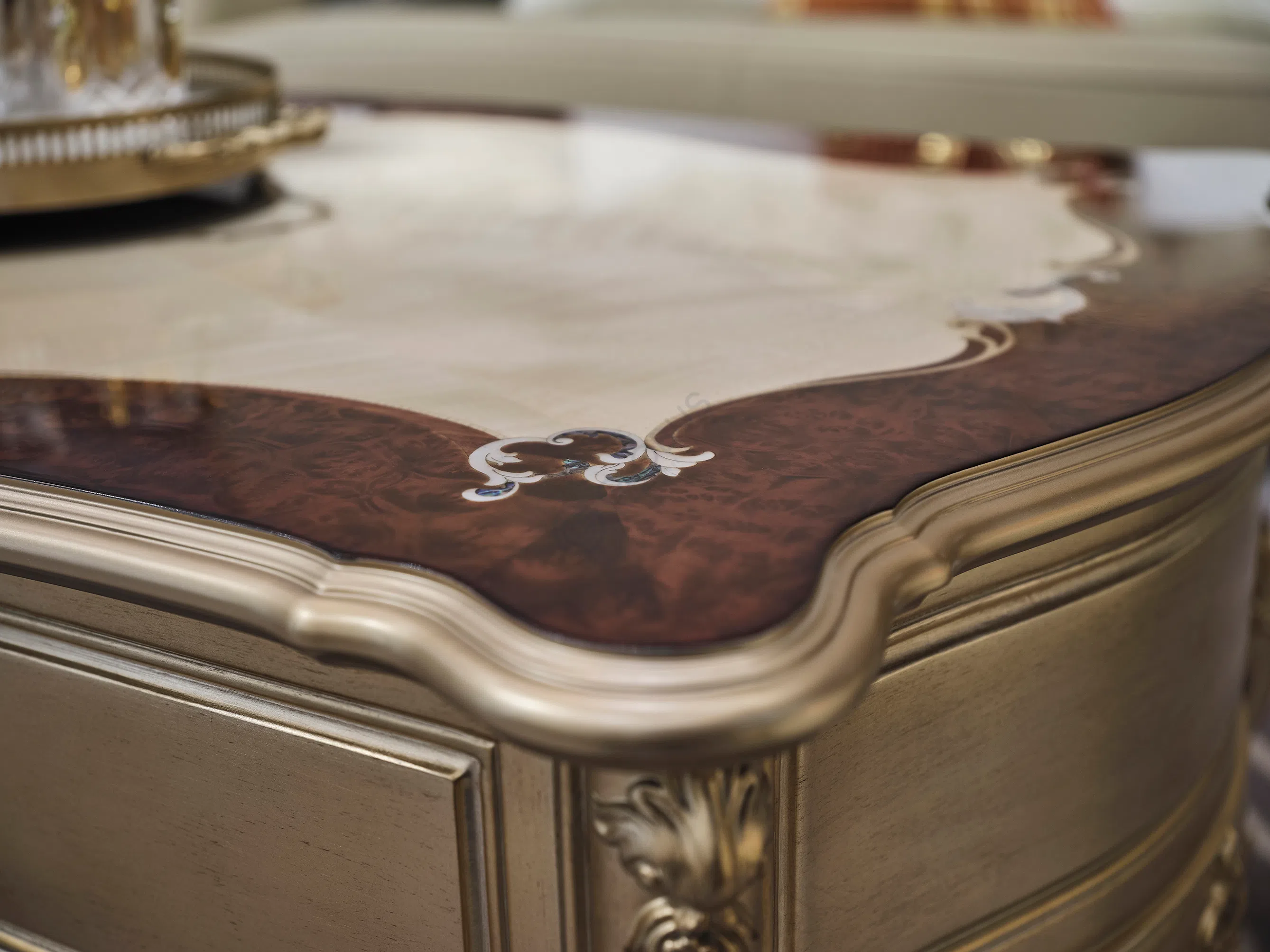 Coffee table Kolumbina