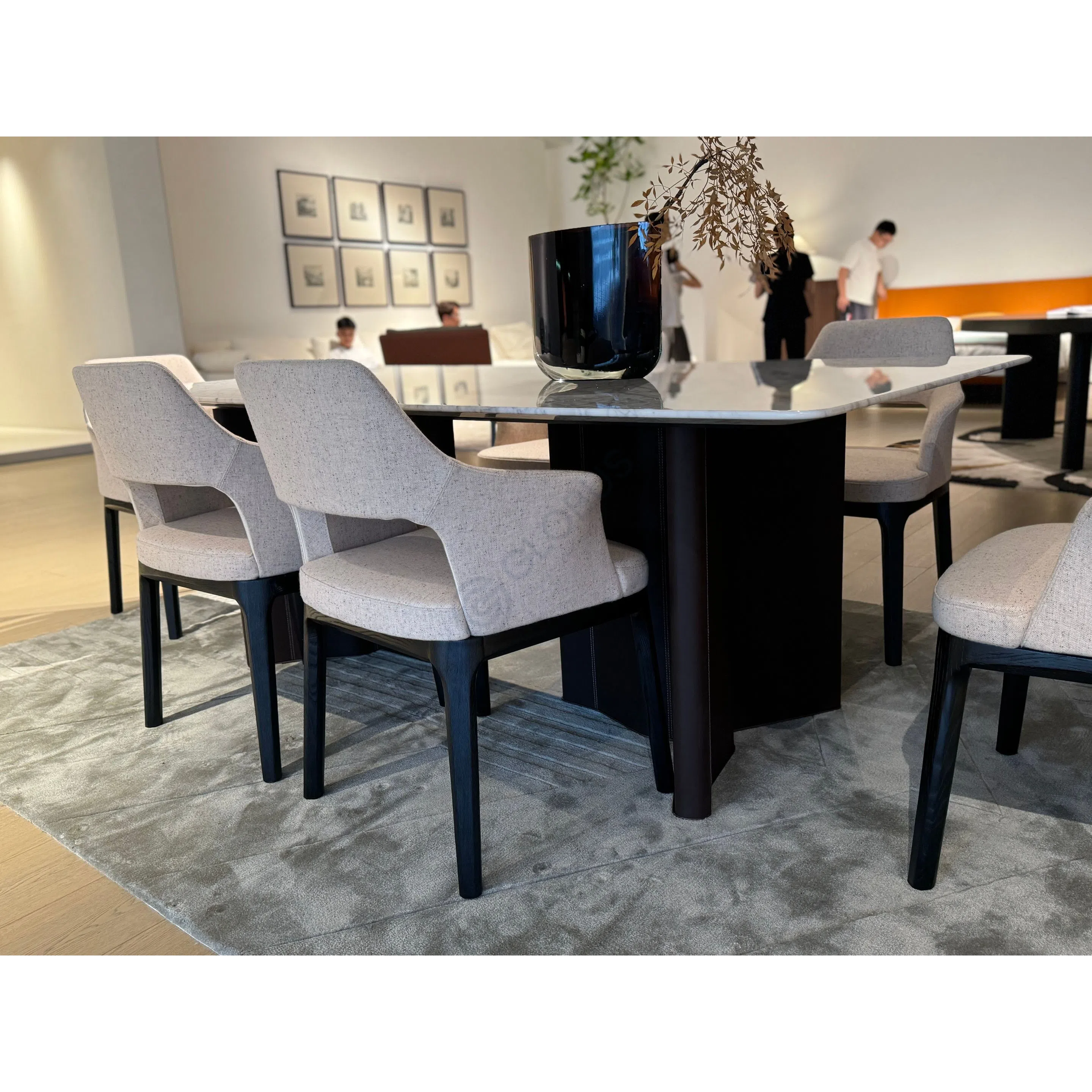 Dining table Belatia