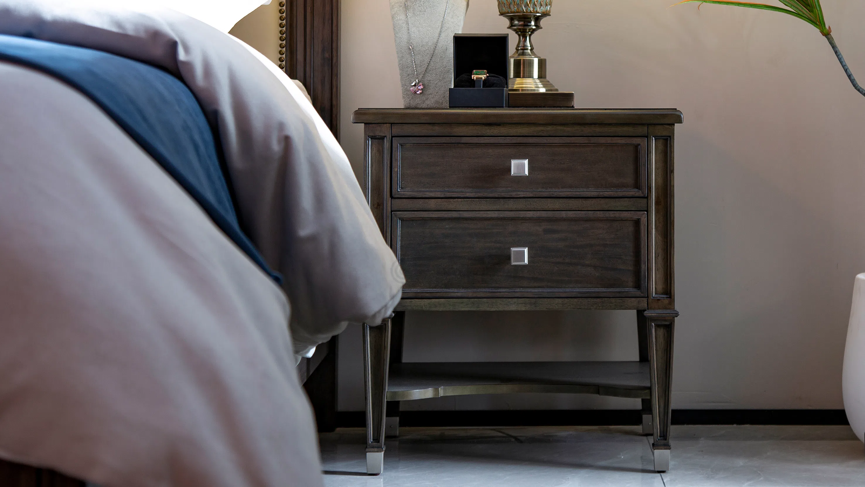 Bedside table Tonante