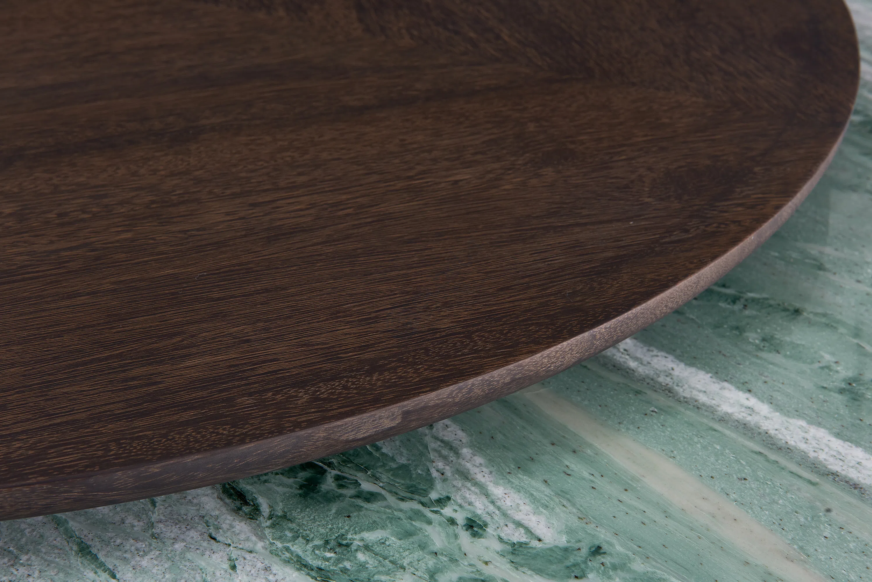 Dining table Guillelmus