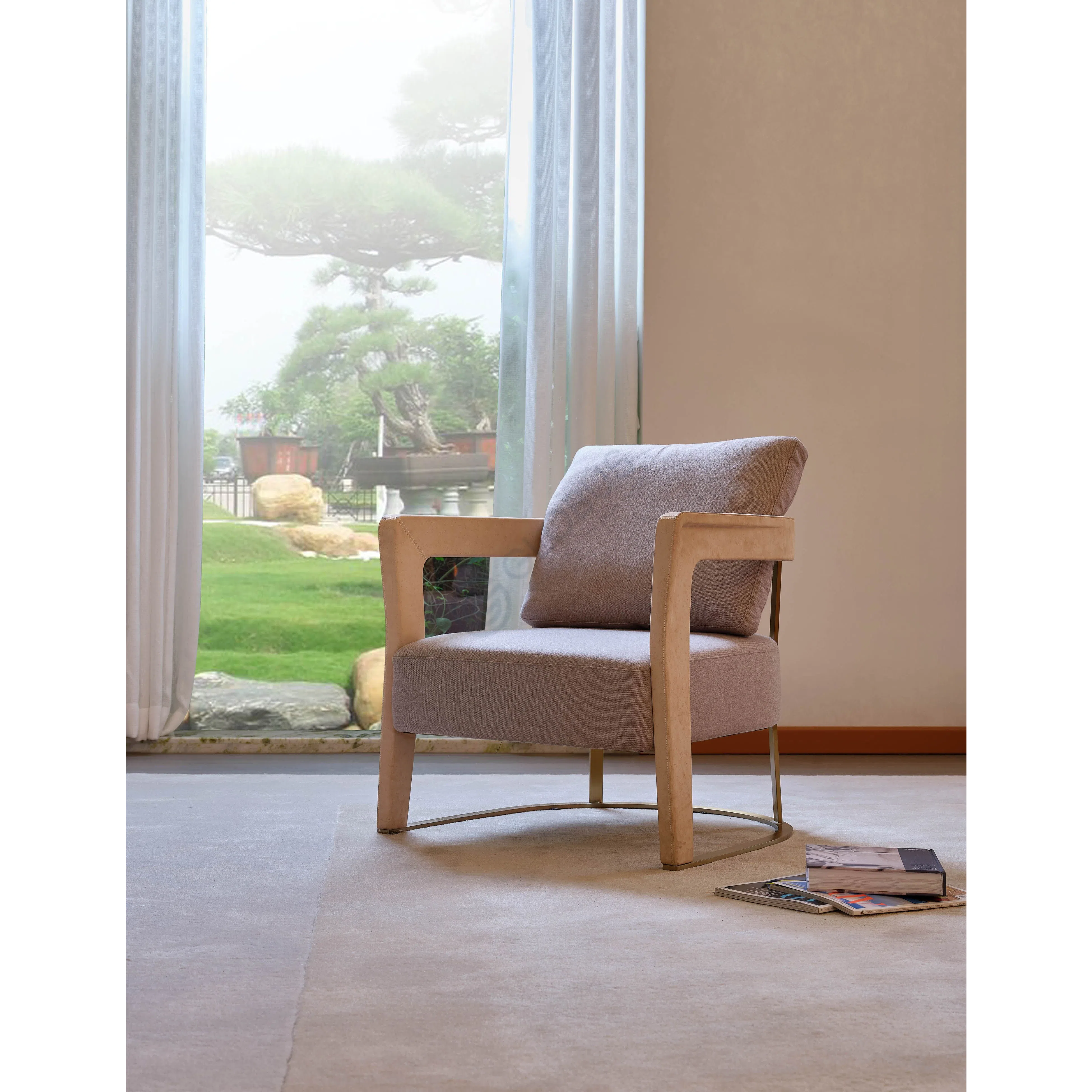 Armchair LONGHI	 Agatha