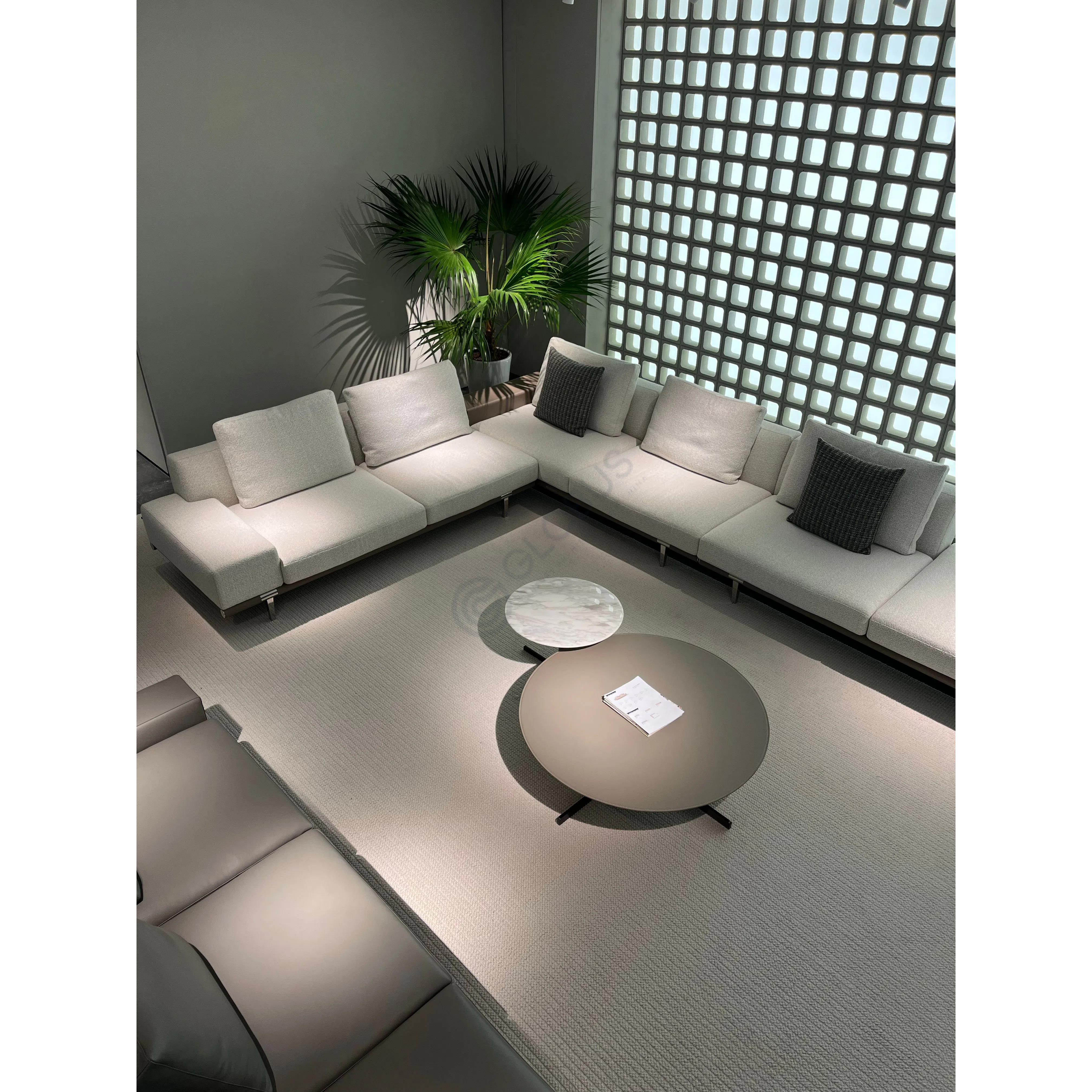 Журнальный столик POLTRONA FRAU Bob