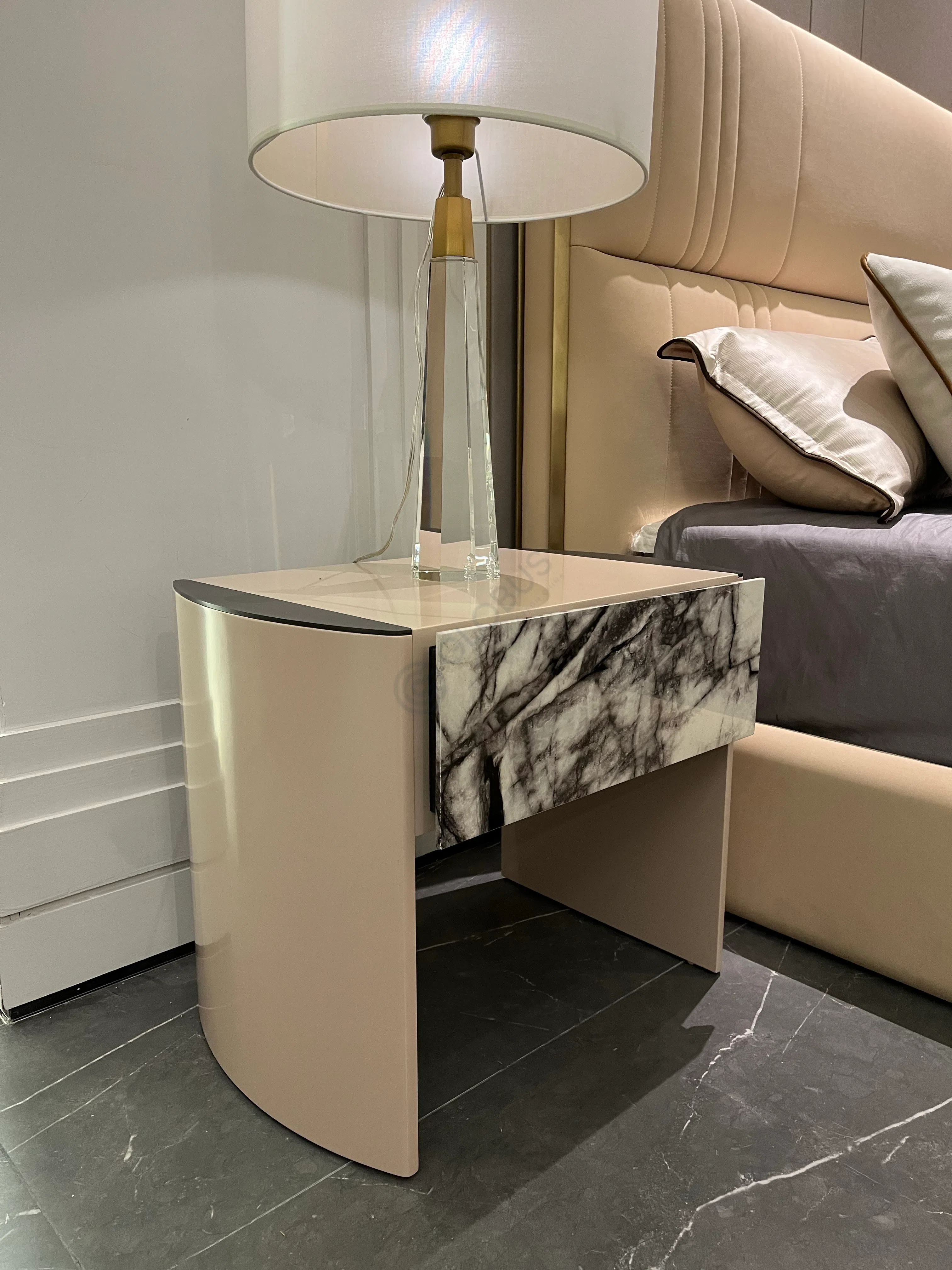 Bedside table HESSENTIA