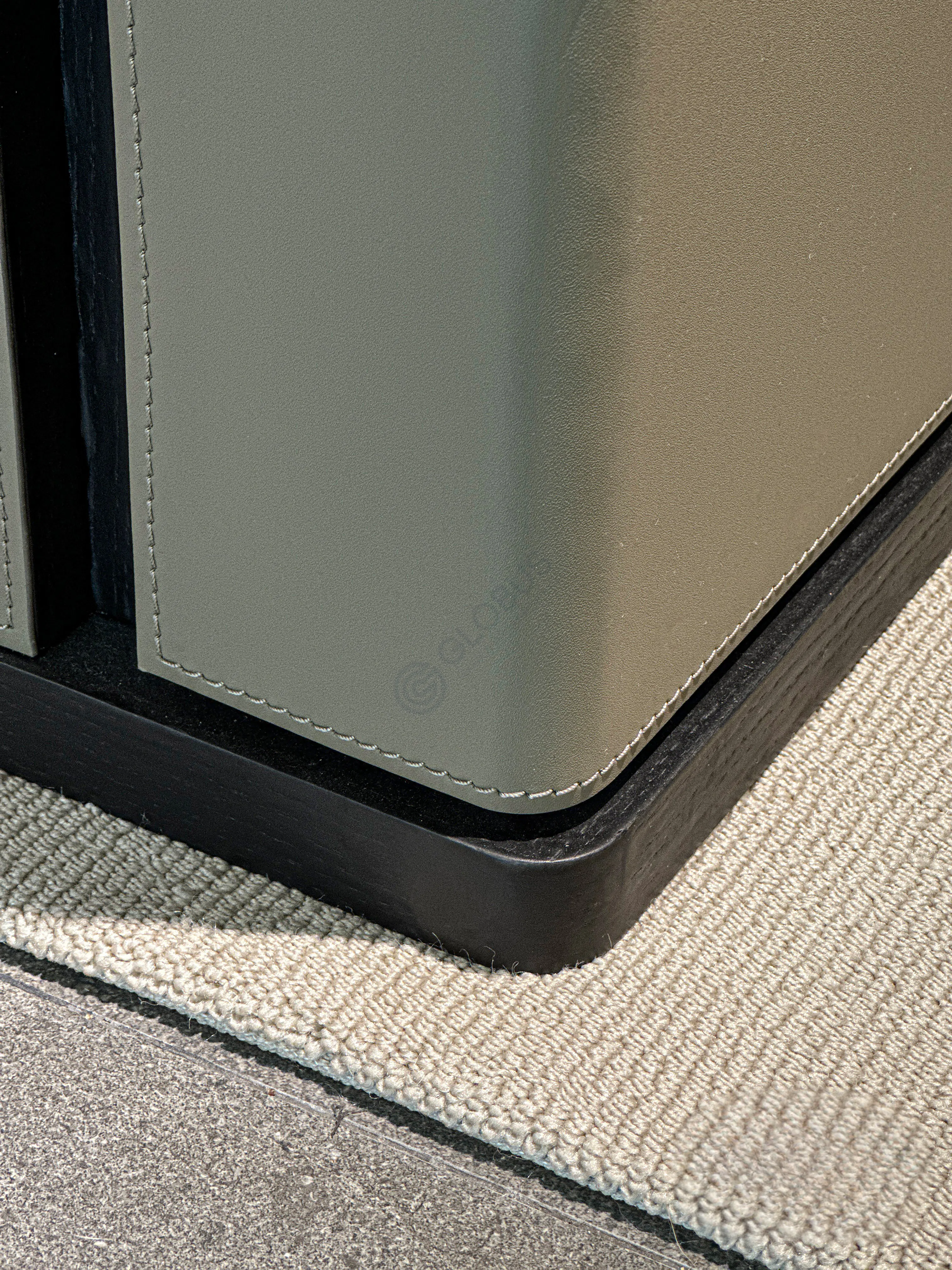 Bedside table POLTRONA FRAU Fidelio Notte