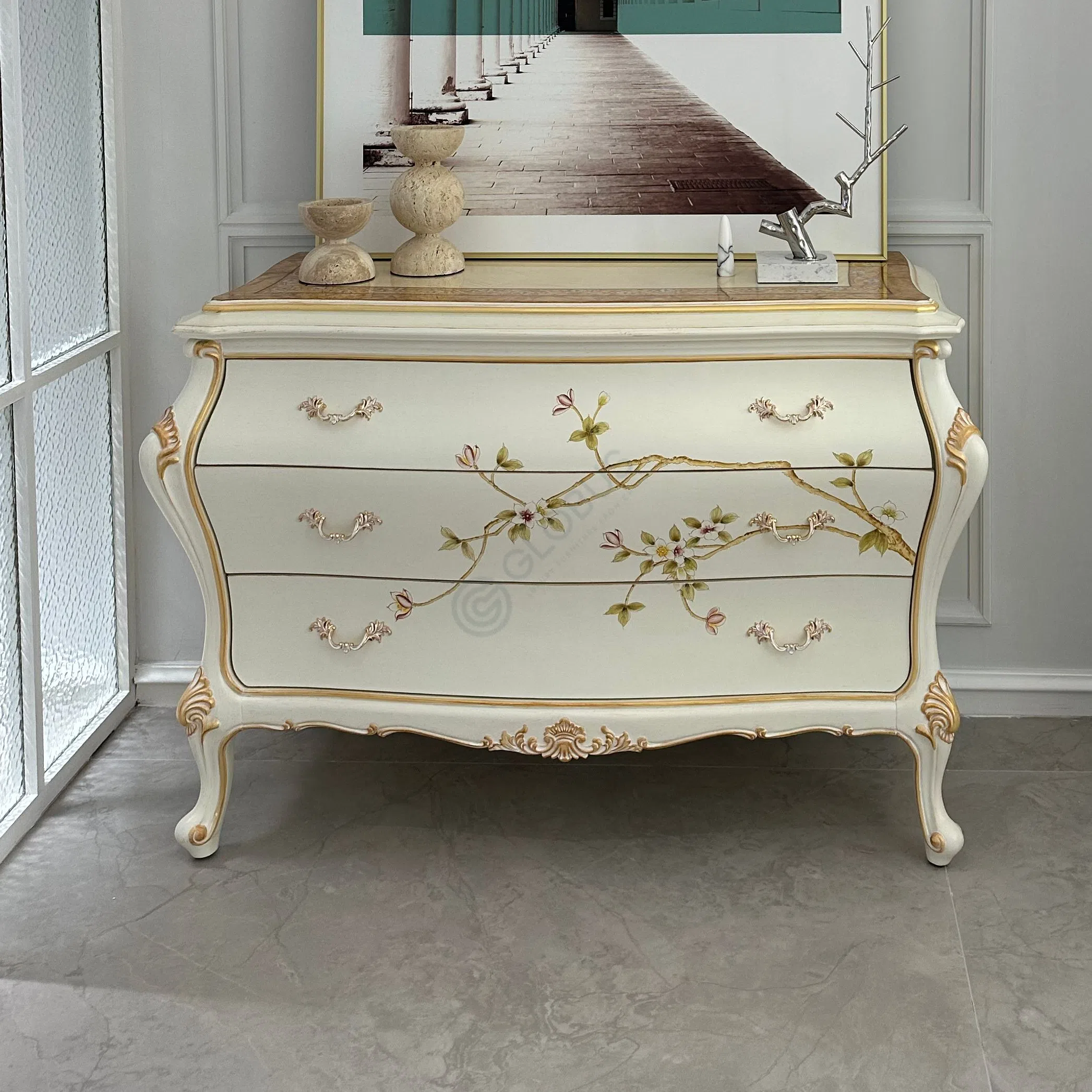 Dresser Byzantia