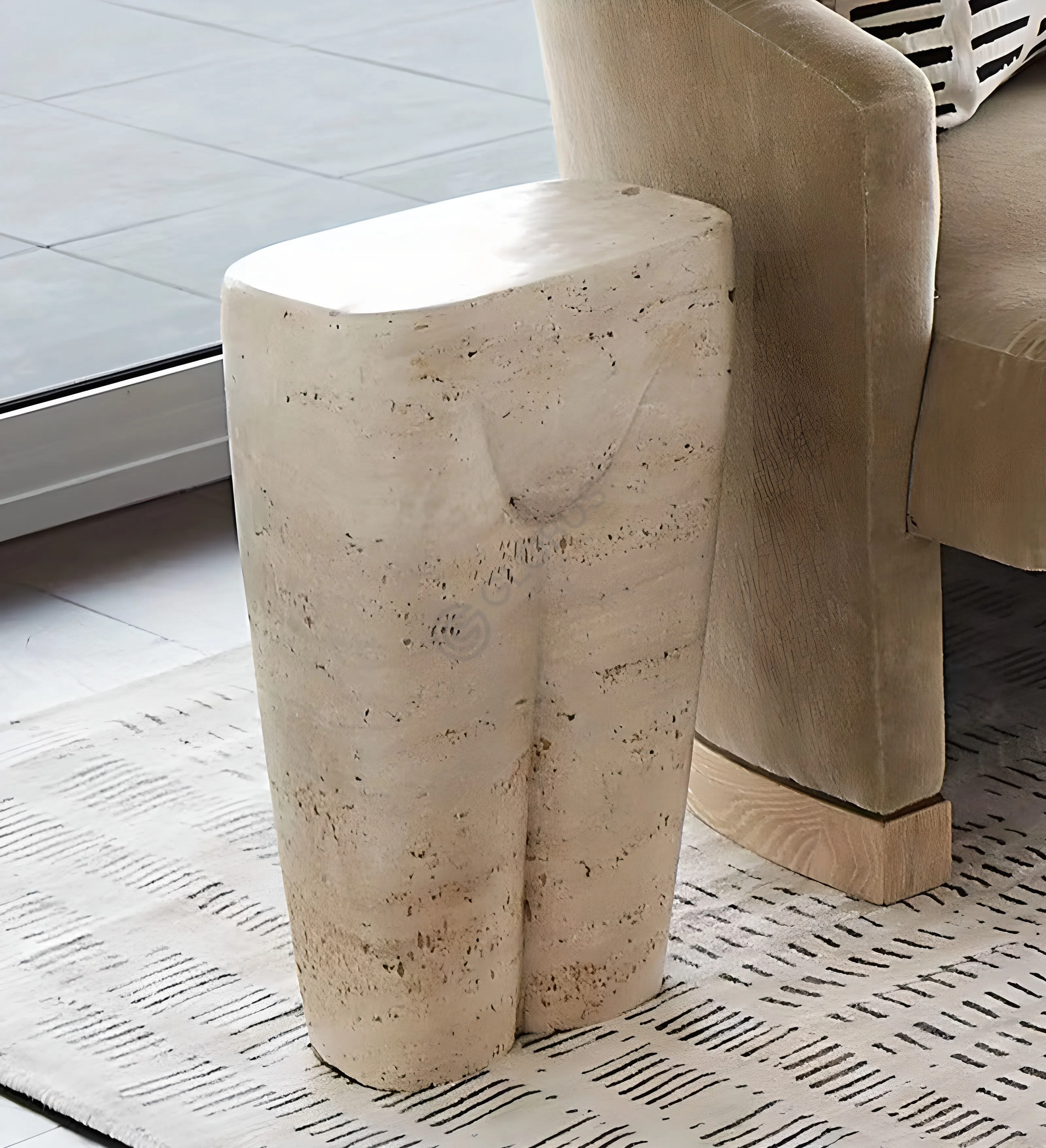 Side table GLOBAL VIEWS Femme