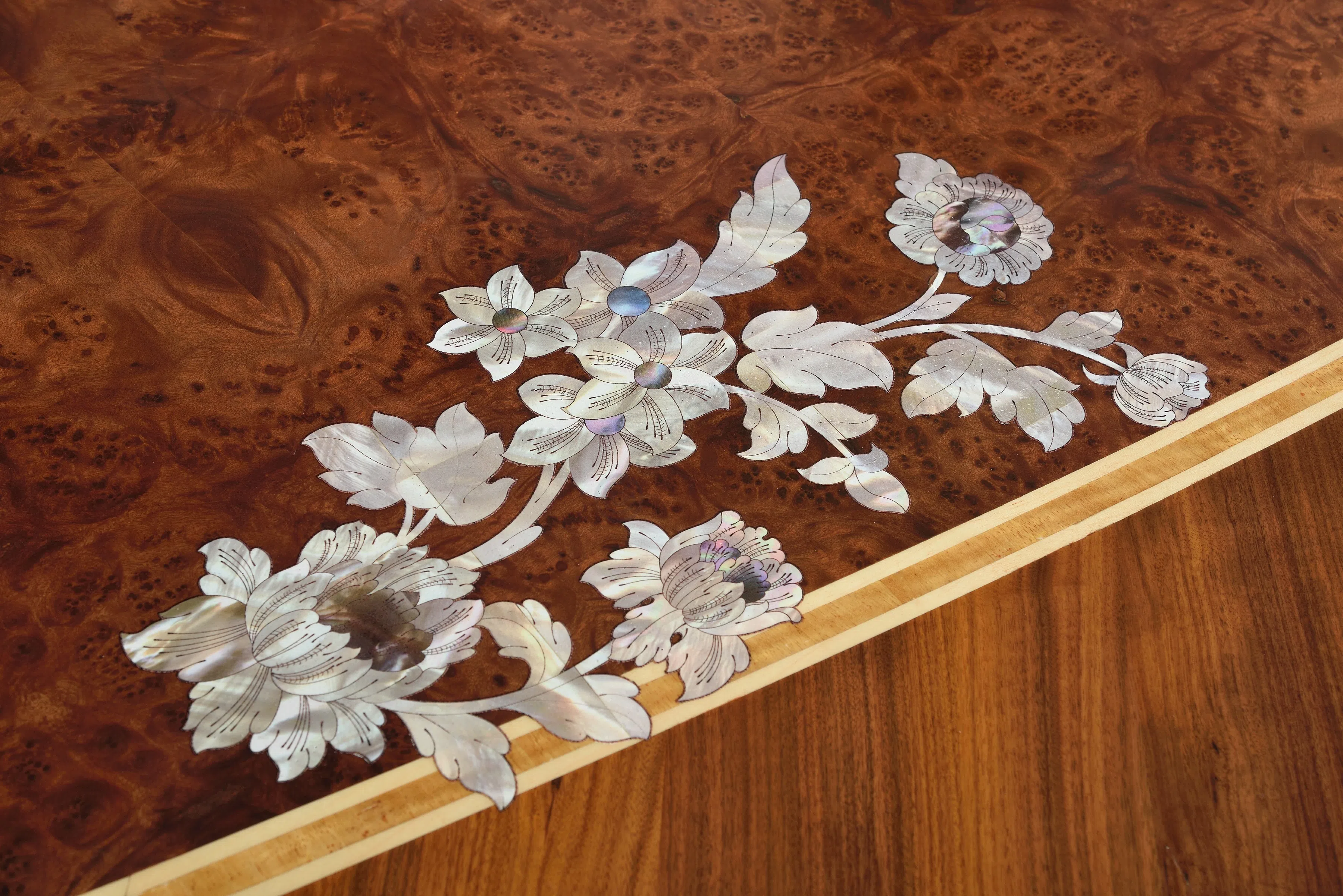 Dining table Klarity