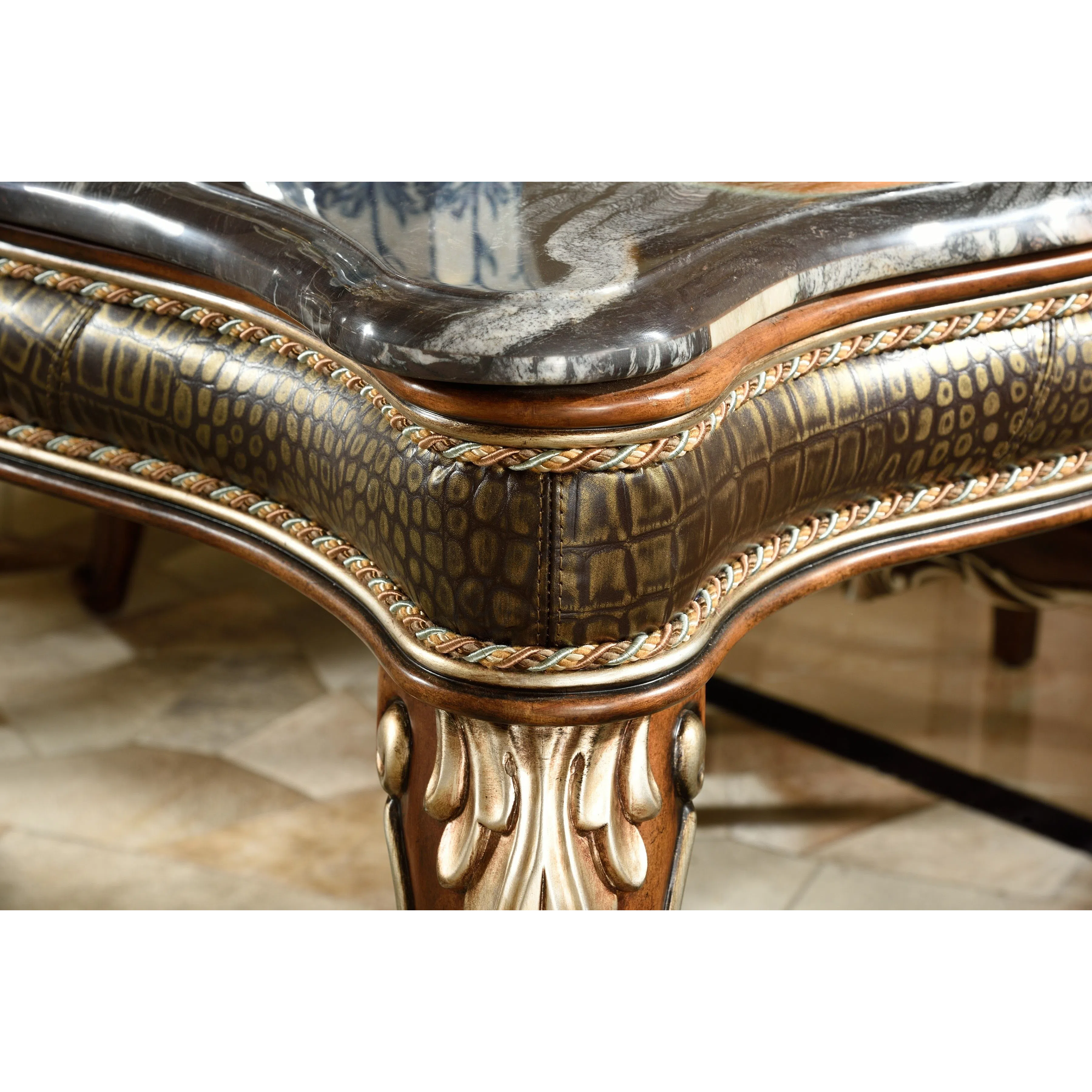 Обеденный стол Herentia