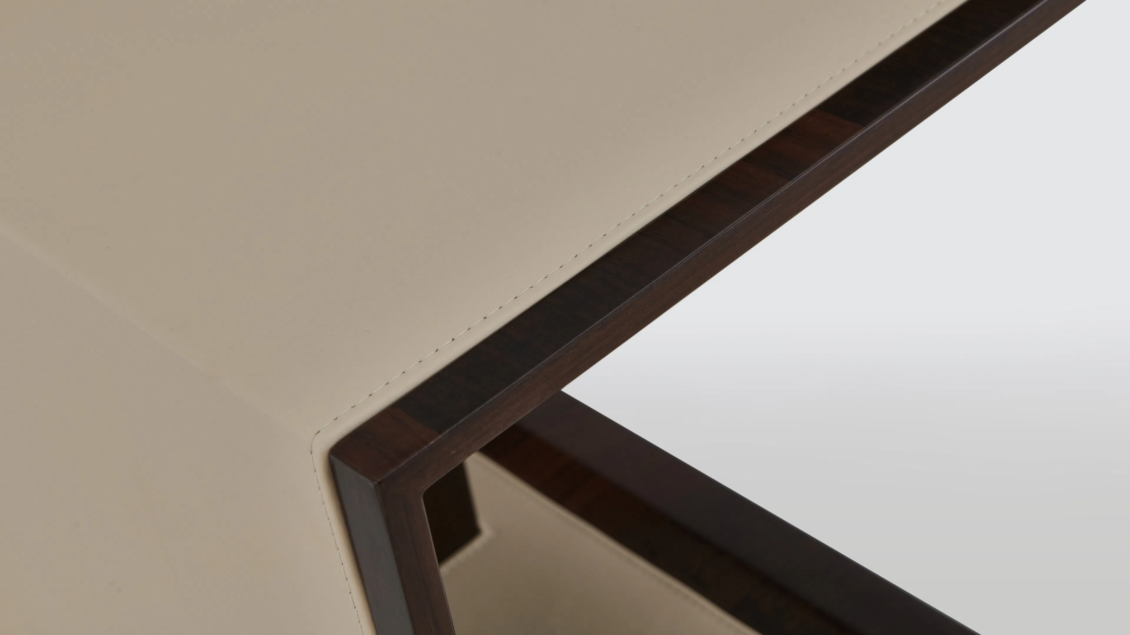 Side table VISIONNAIRE Auryn