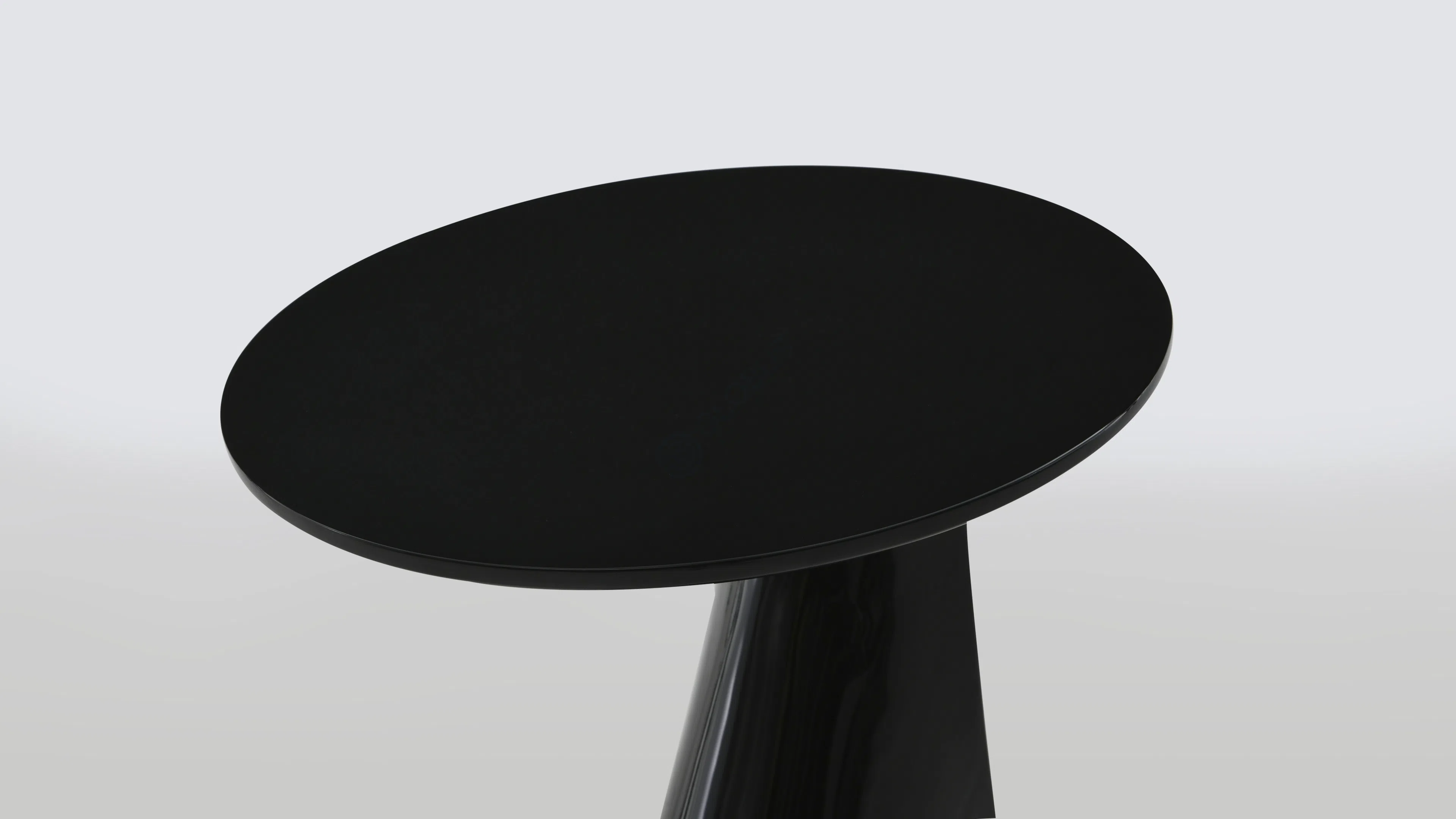 Side table Romeana