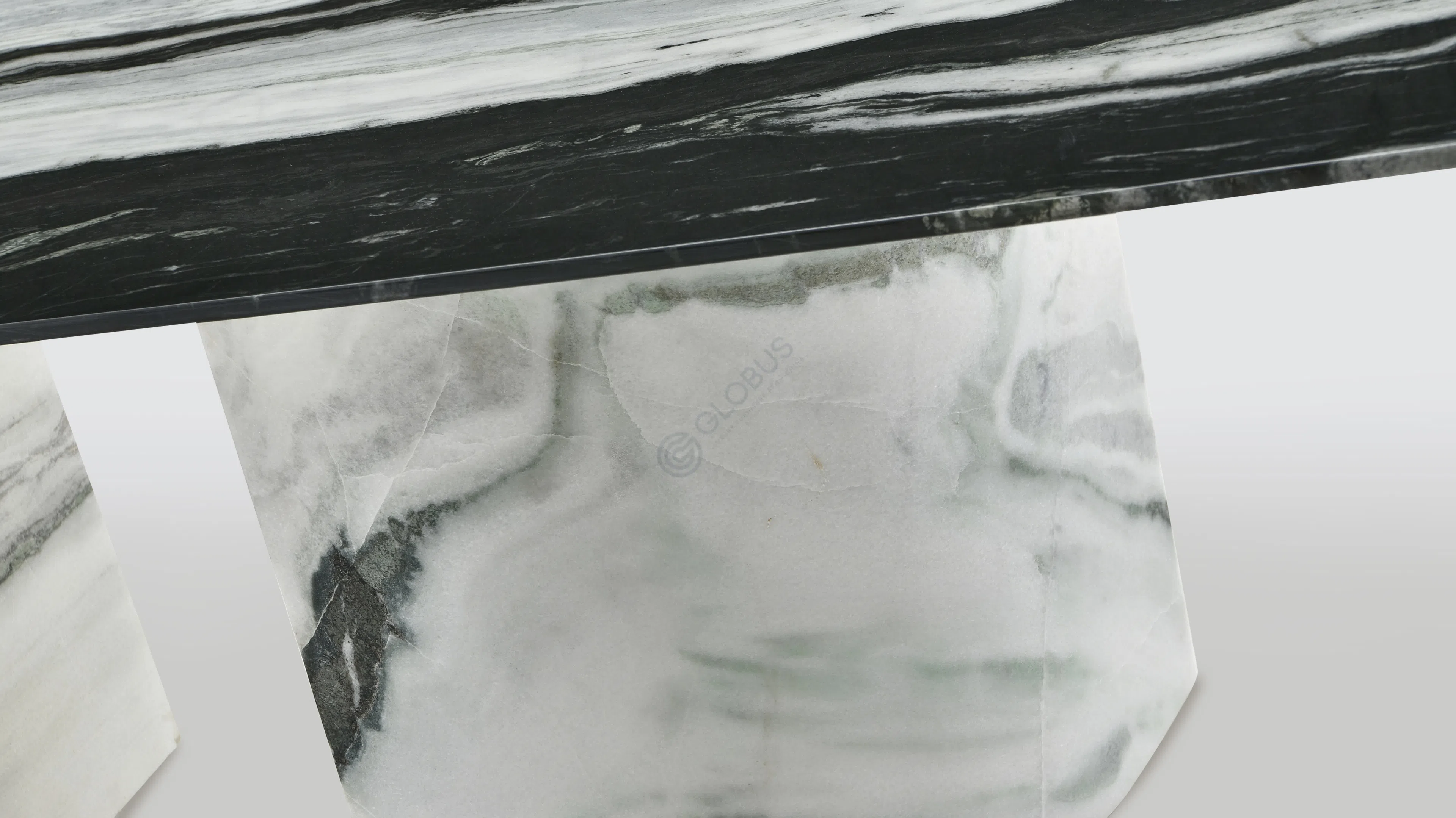 Dining table Domizano