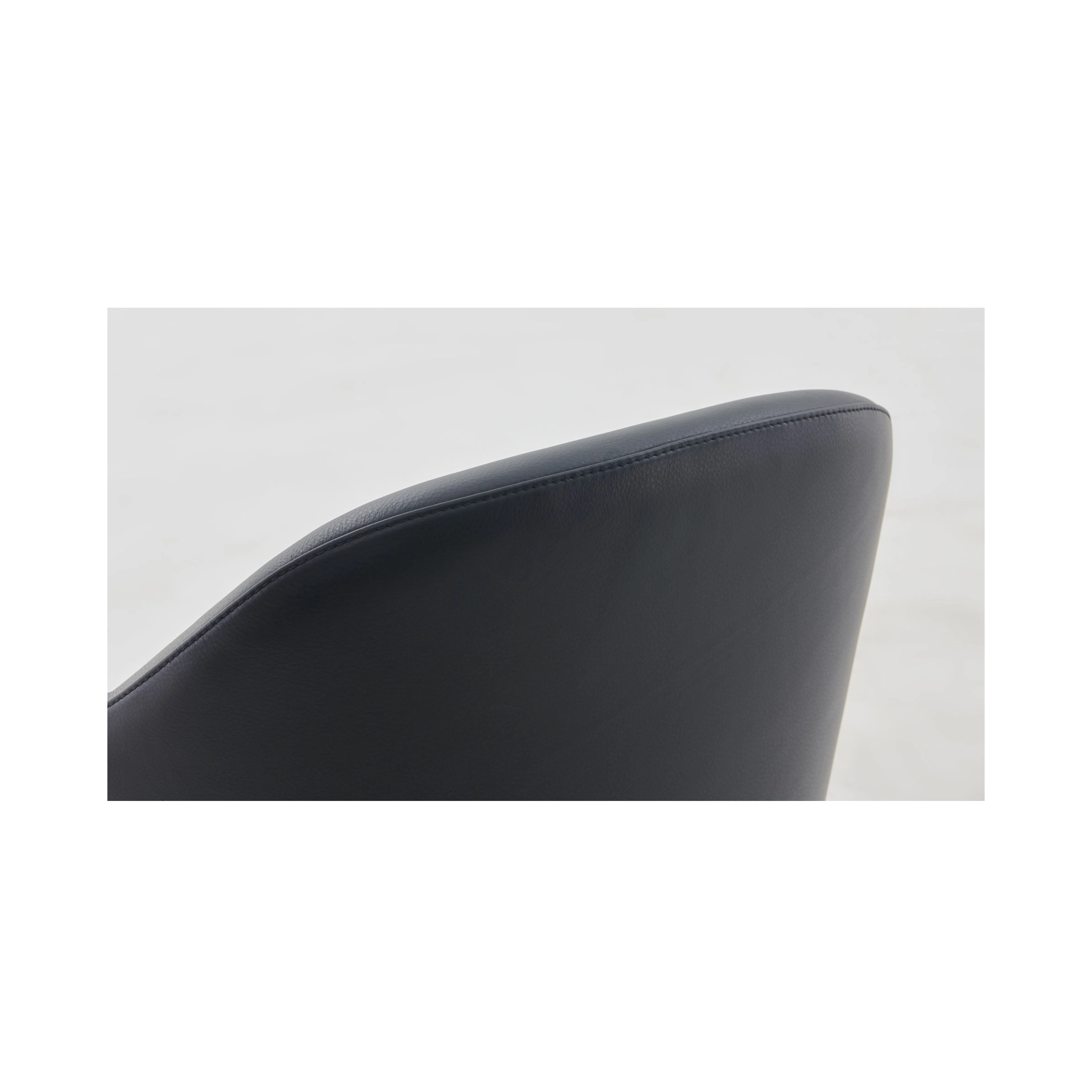 Сhair MINOTTI Leslie