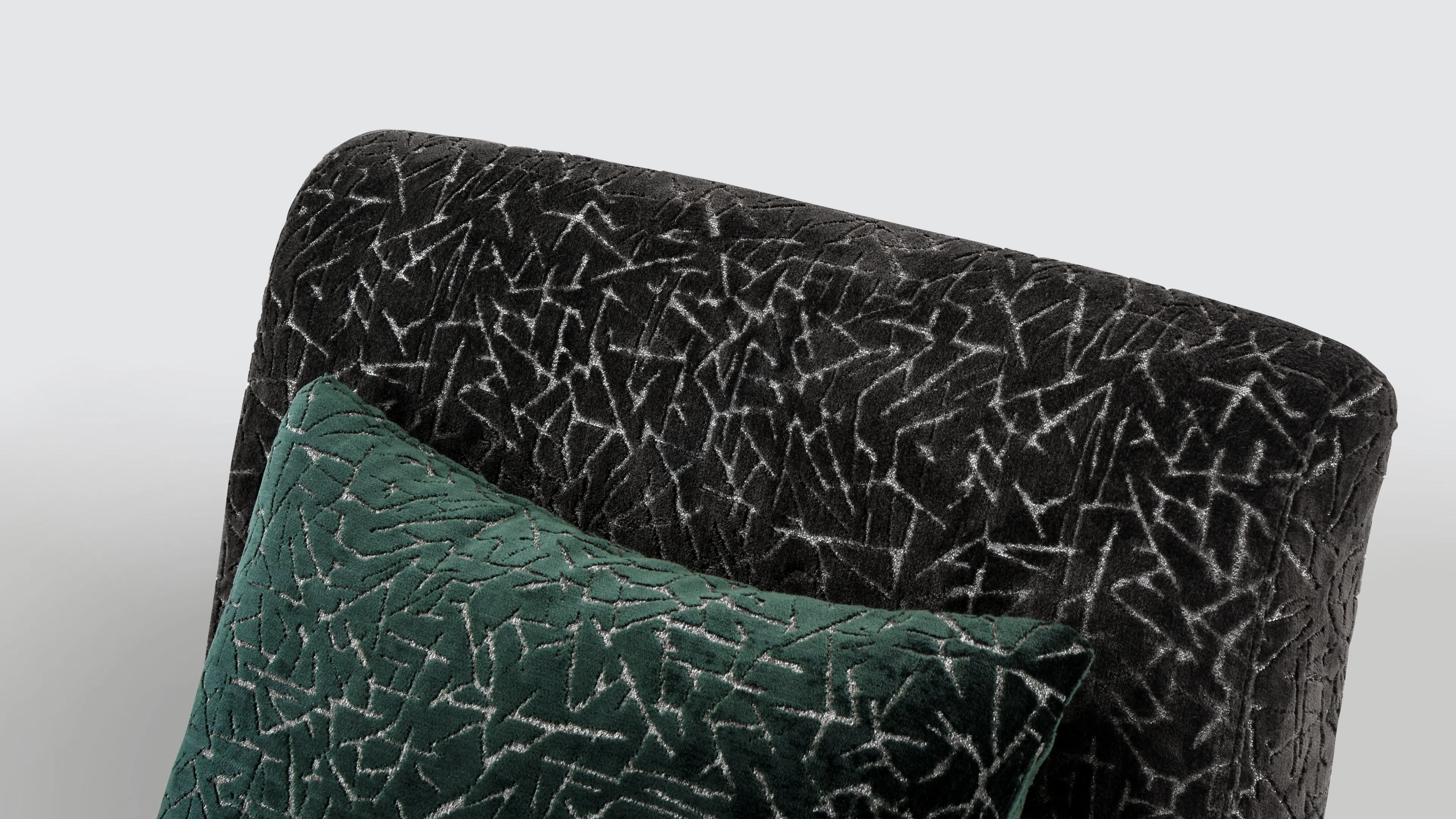 Armchair VISIONNAIRE Cigno