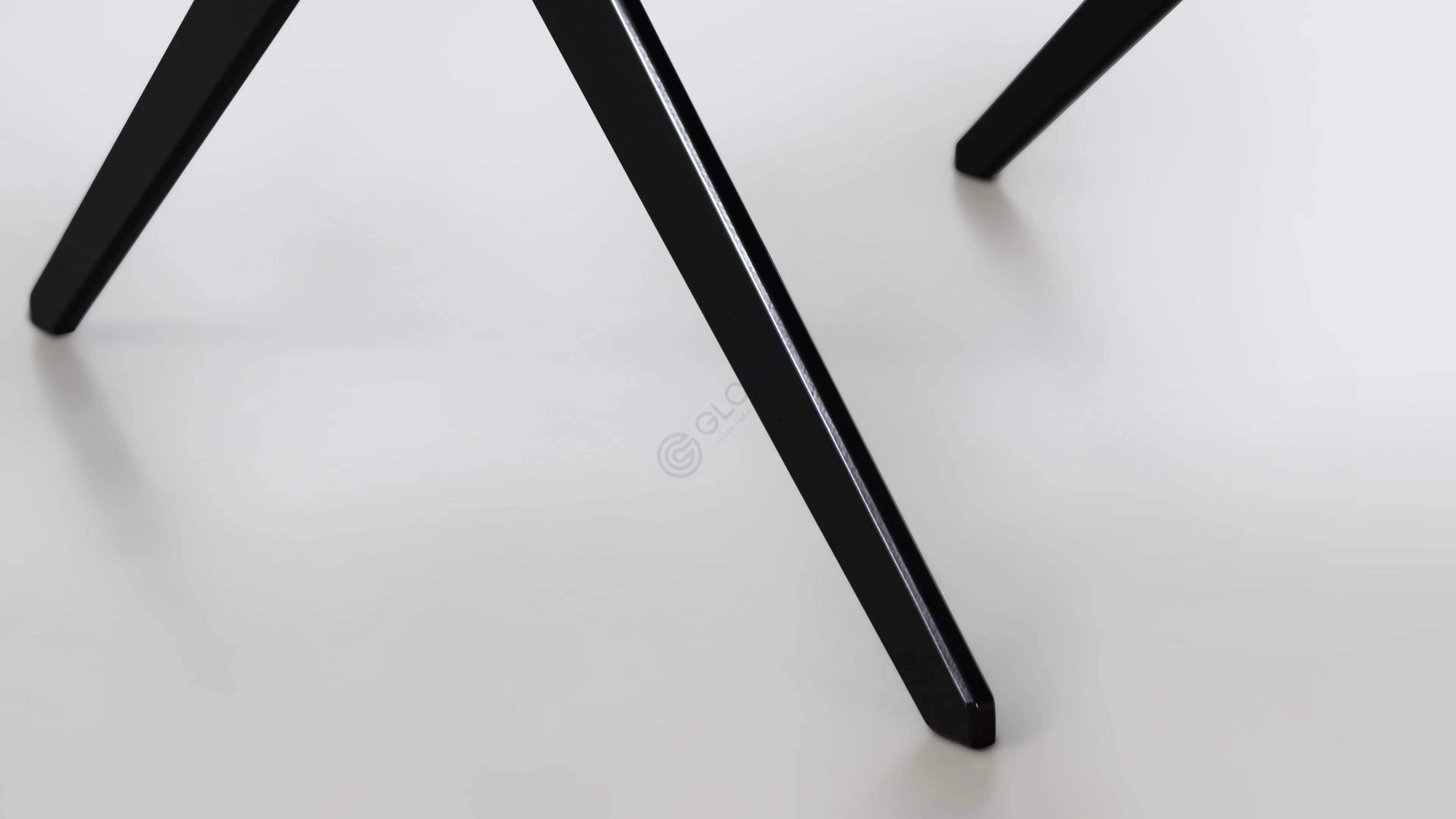 Dining chair HOLLY HUNT Haka
