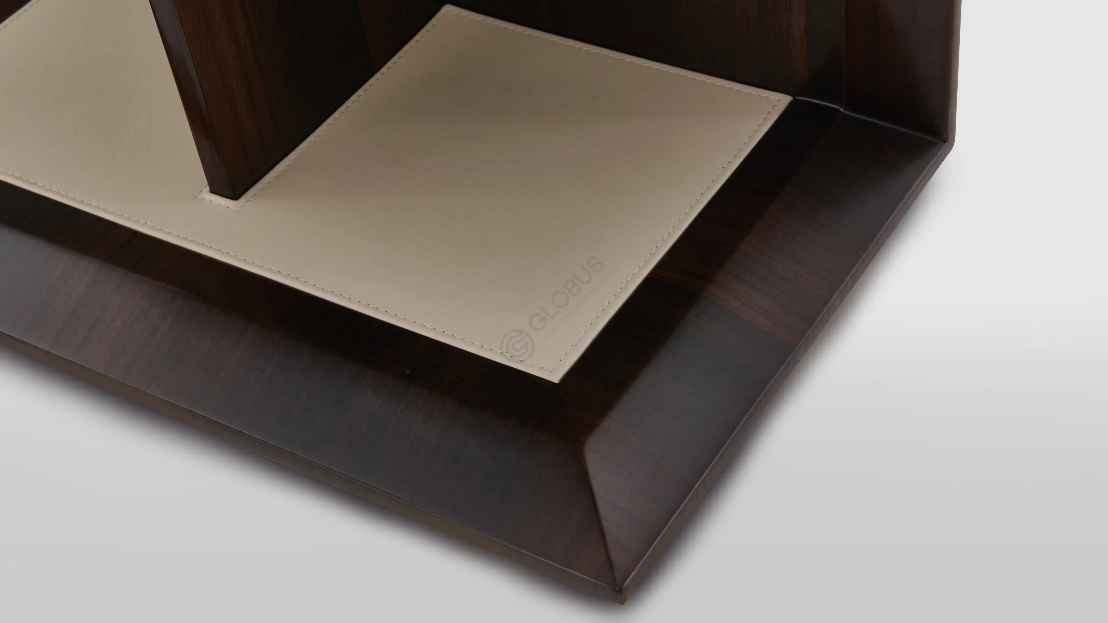 Side table VISIONNAIRE Auryn