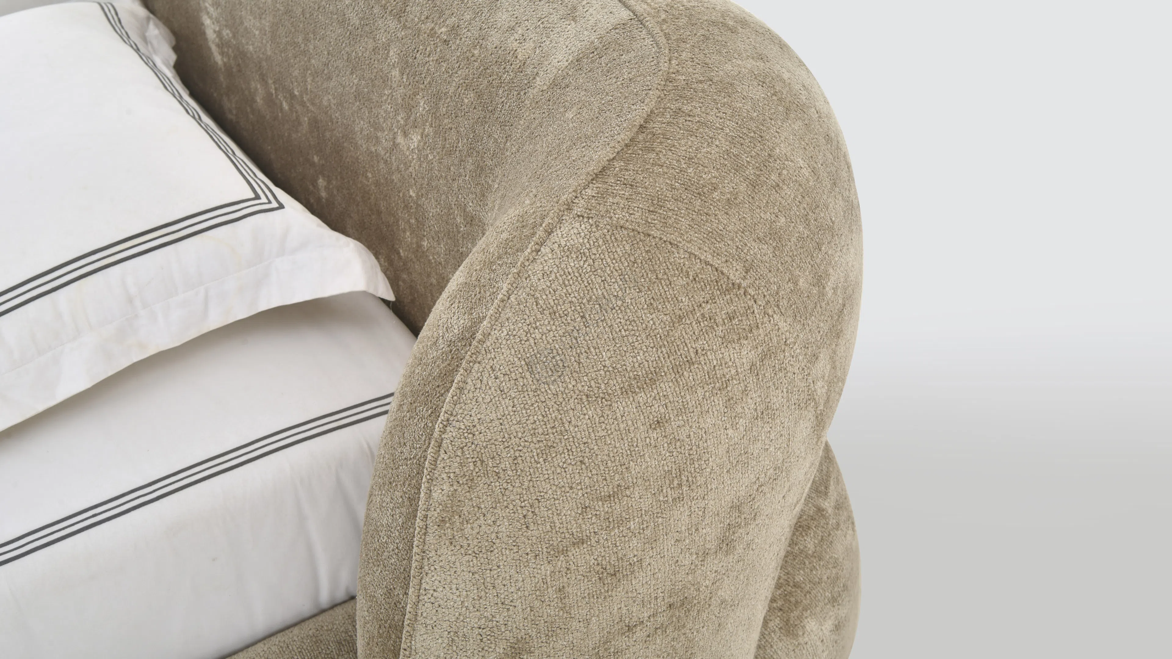 Bed DRAGA & AUREL Tito