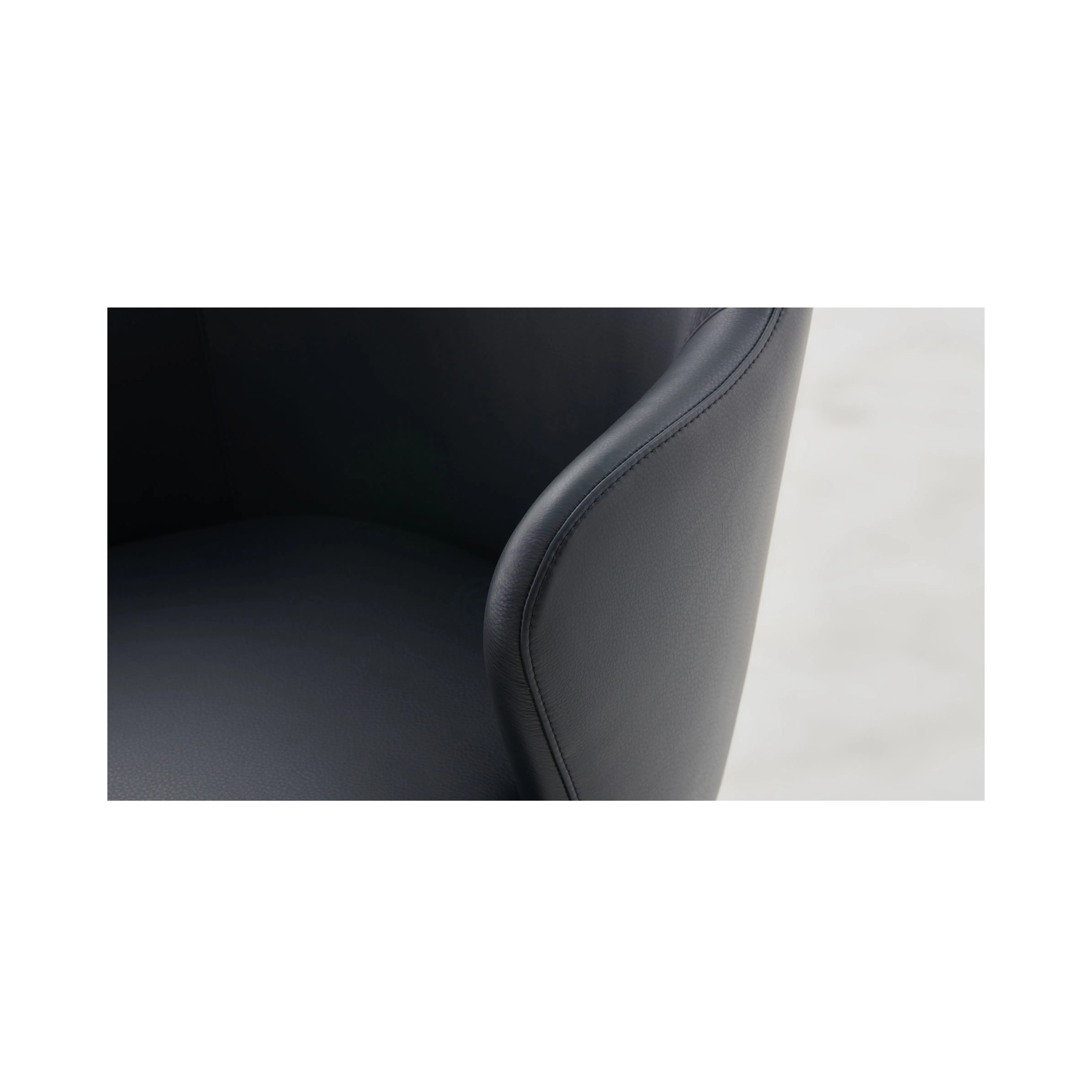 Сhair MINOTTI Leslie