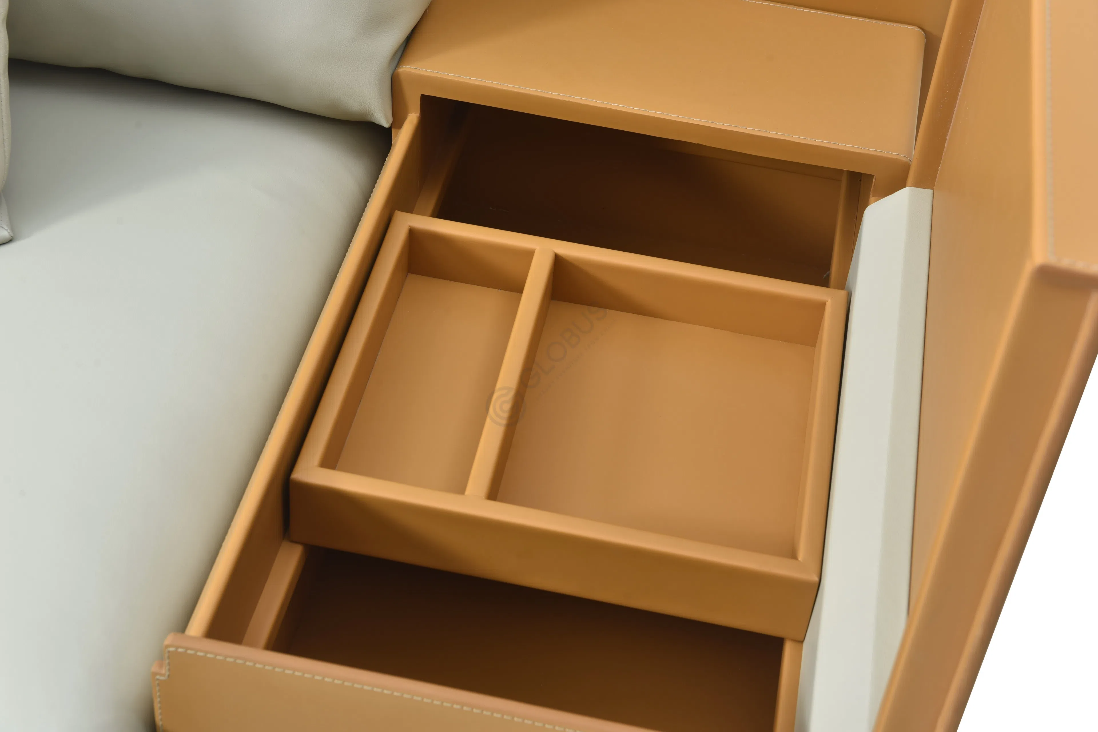 Sofa POLTRONA FRAU Grantorino