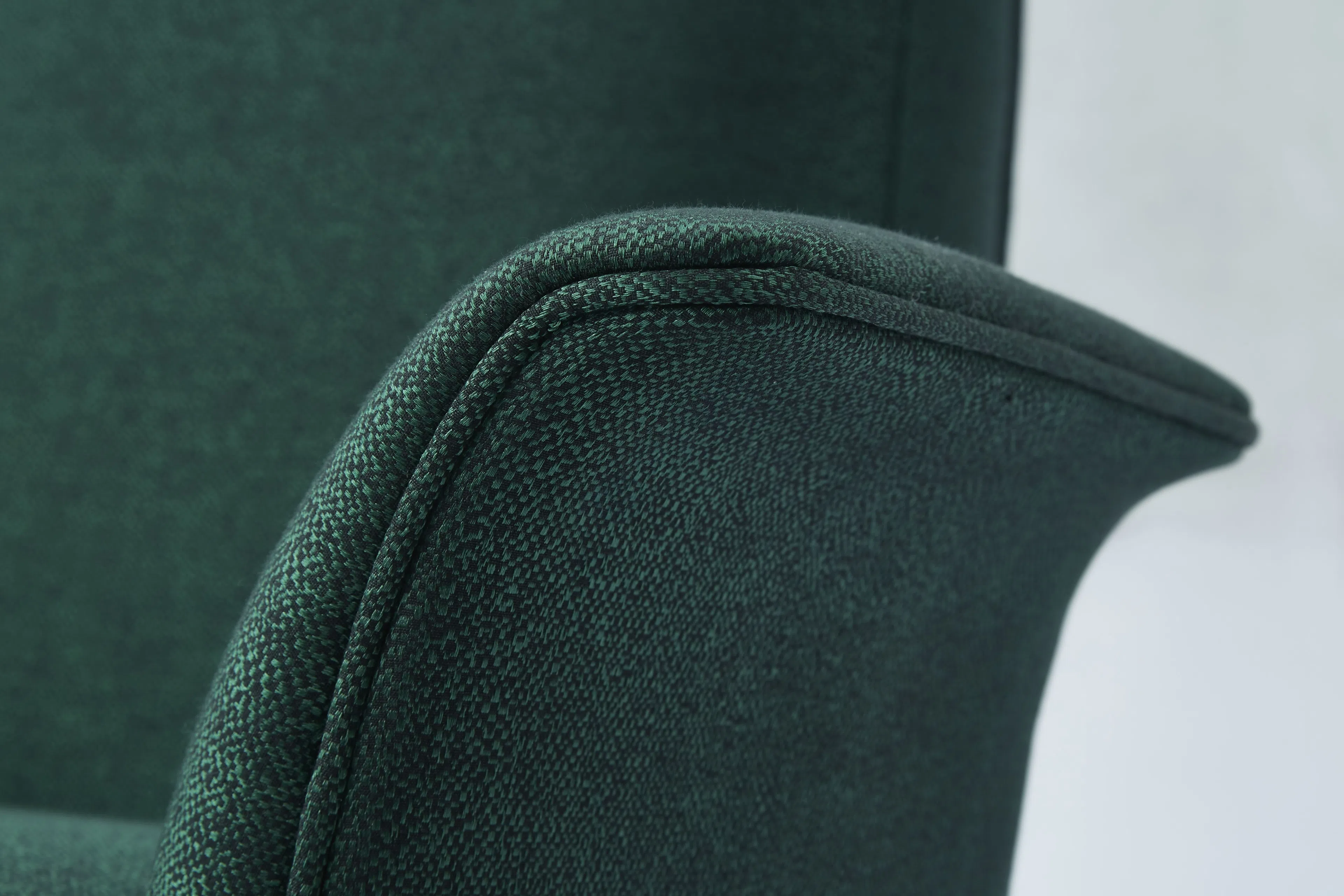 Armchair VLADIMIR KAGAN Ondine