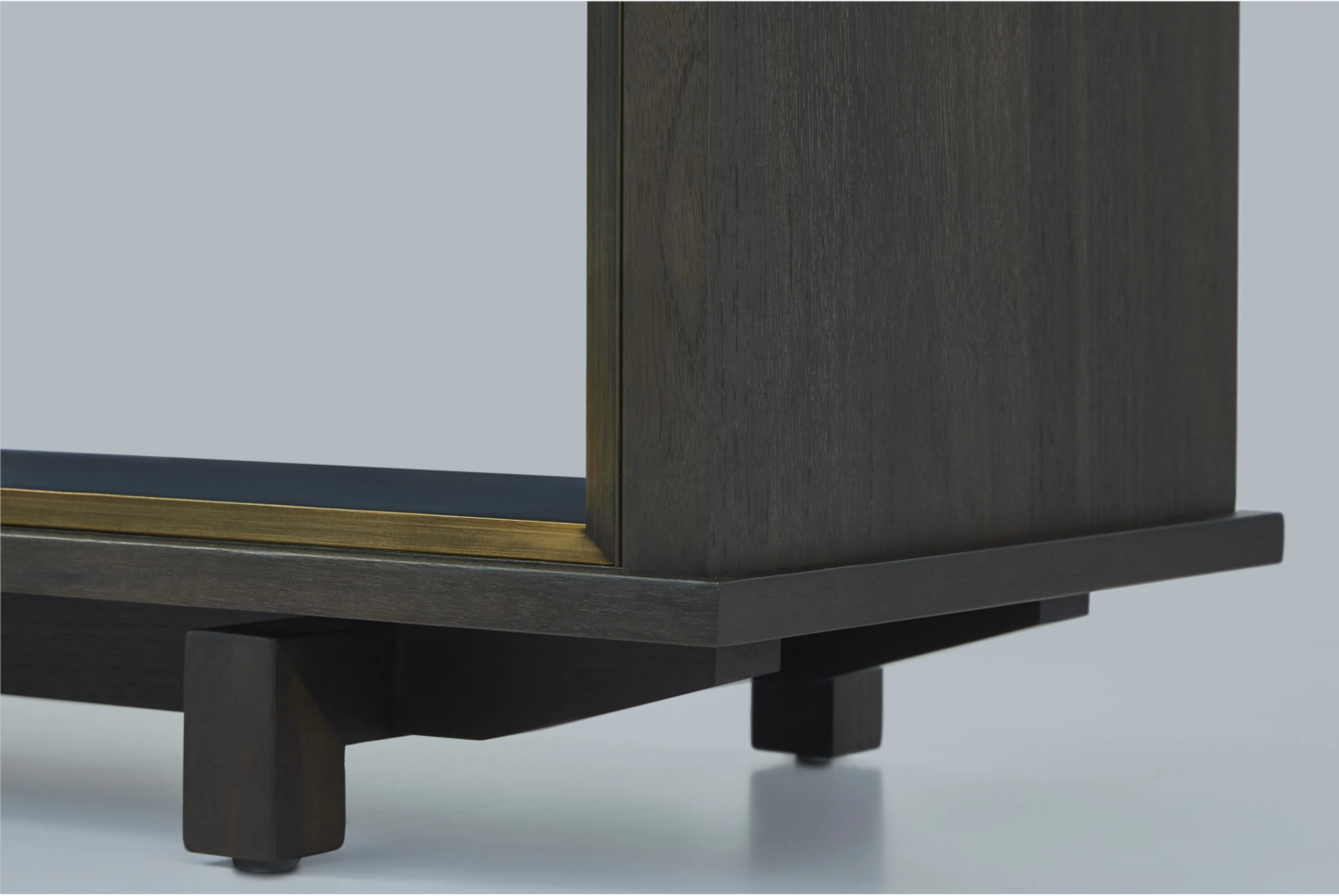 Bookshelf POLTRONA FRAU Lloyd