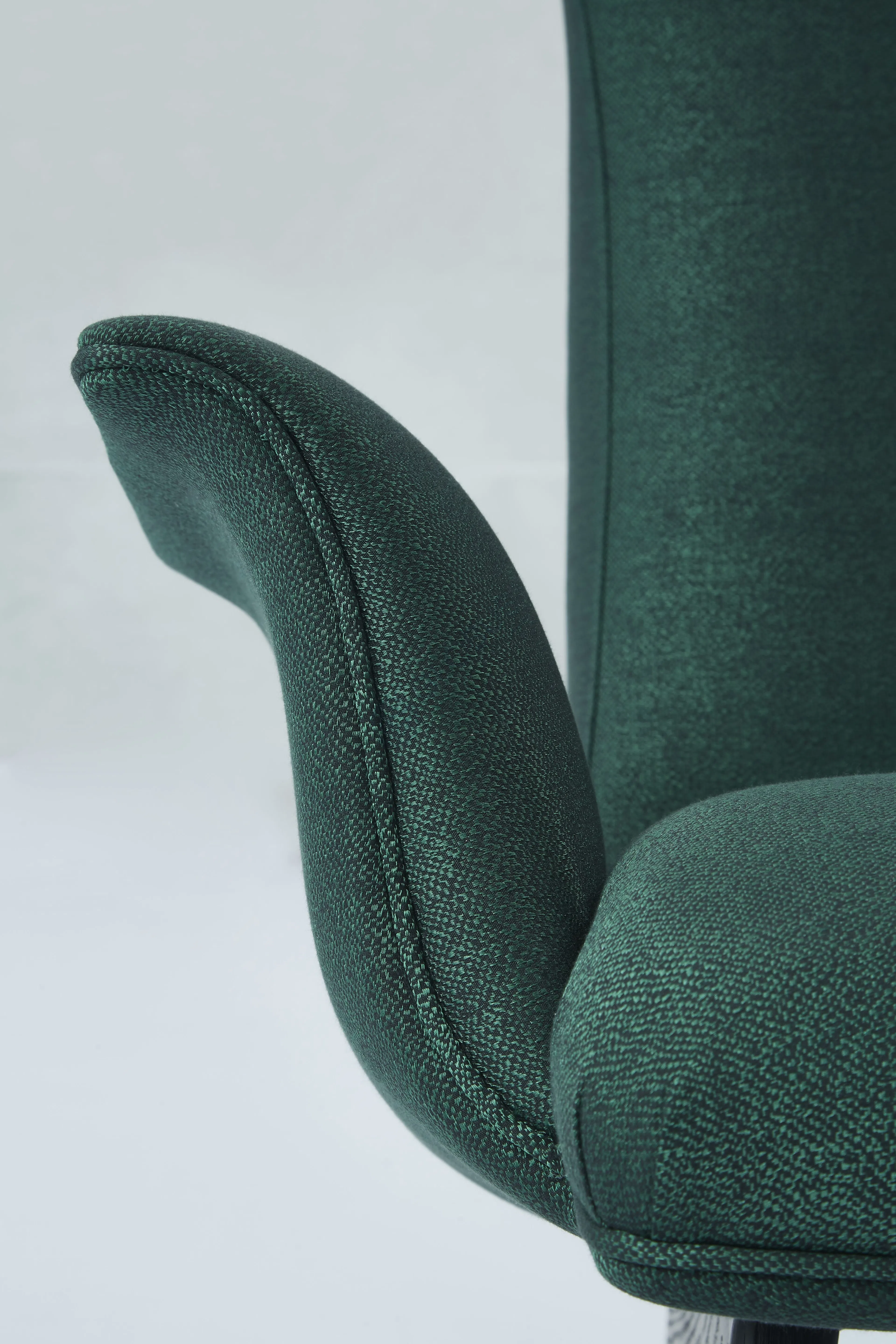 Armchair VLADIMIR KAGAN Ondine