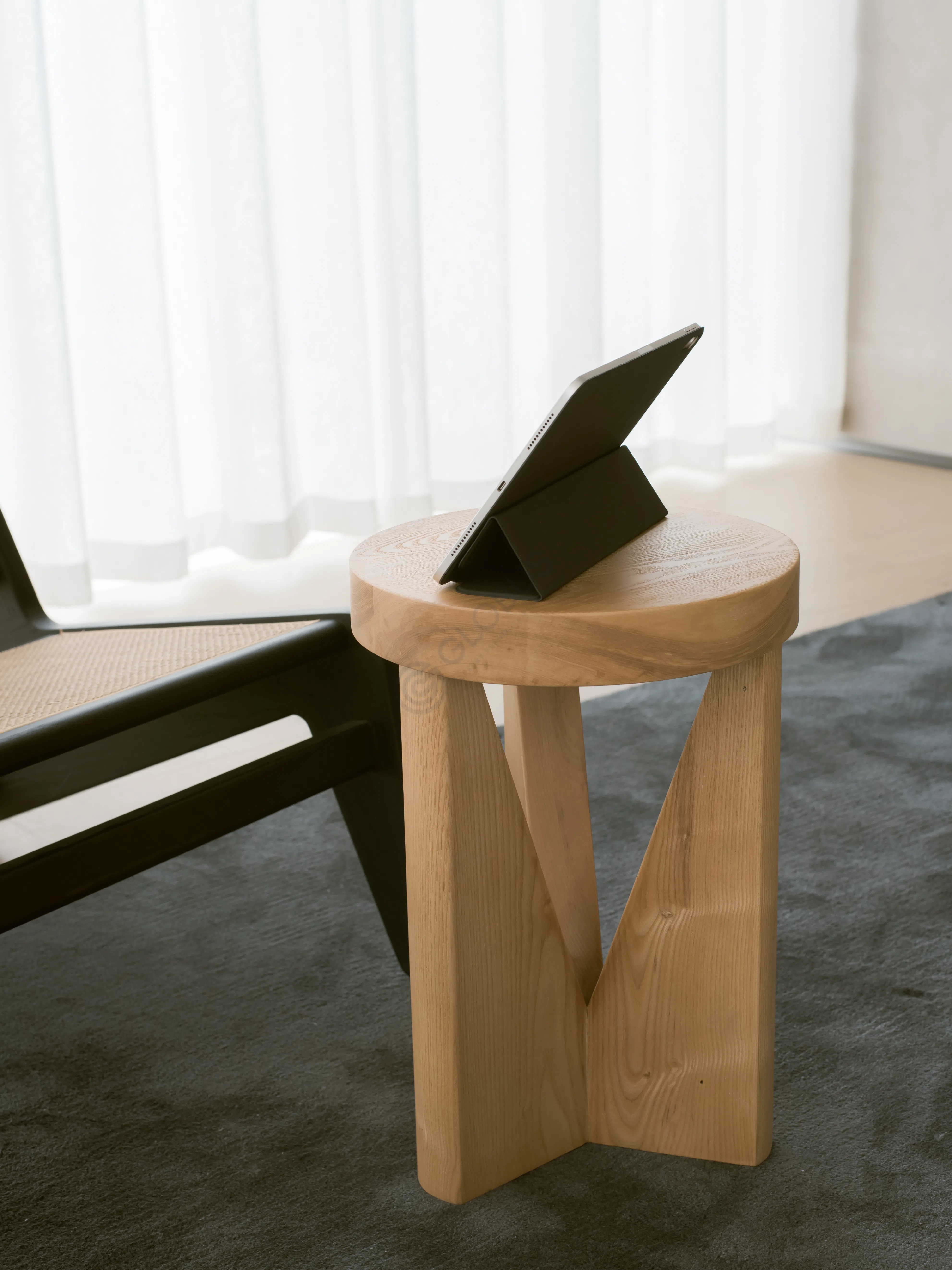 サイドテーブル・ナイトテーブル・ローテーブル Konstantin Grcic MATTIAZZI CUGINO サイドテーブル・ナイトテーブル・ローテーブル Konstantin Grcic