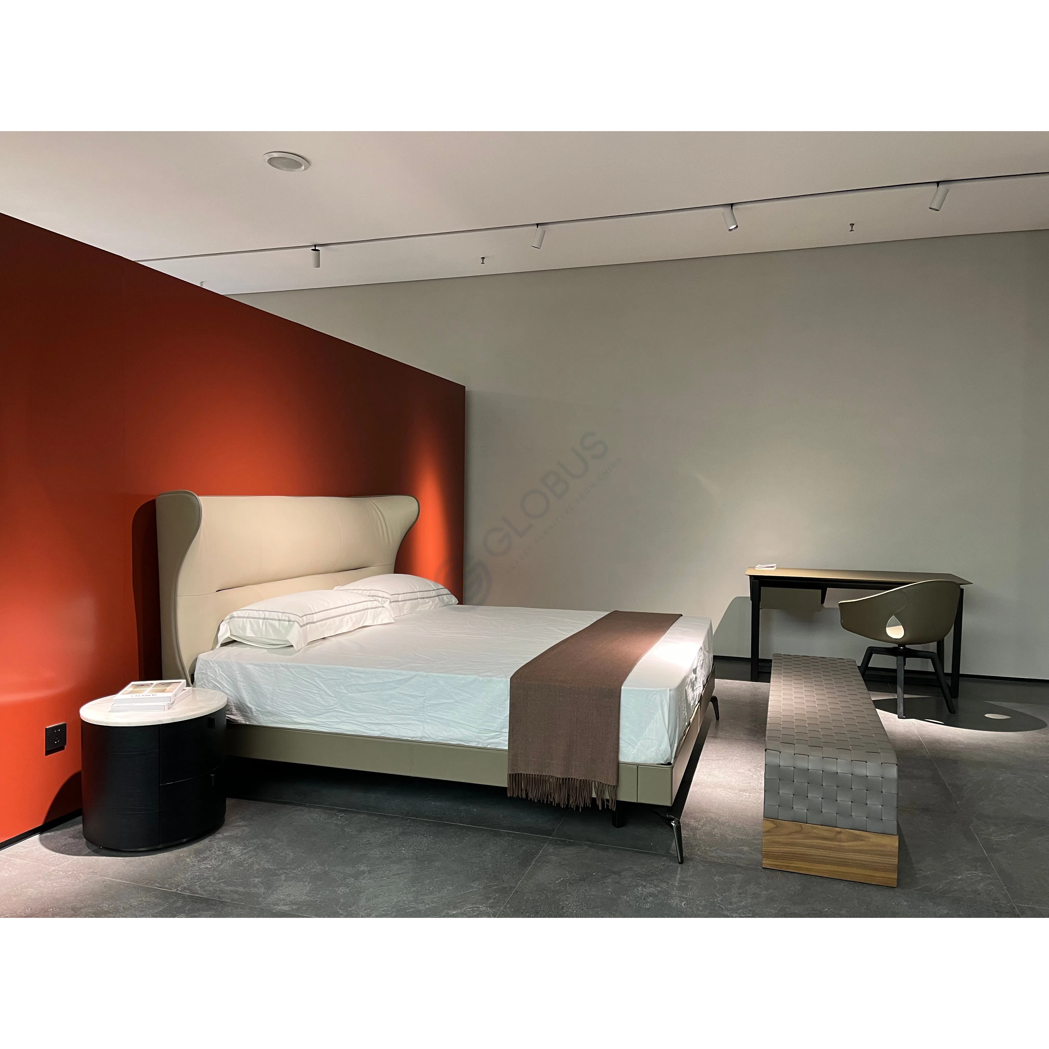 Ottoman POLTRONA FRAU Brera