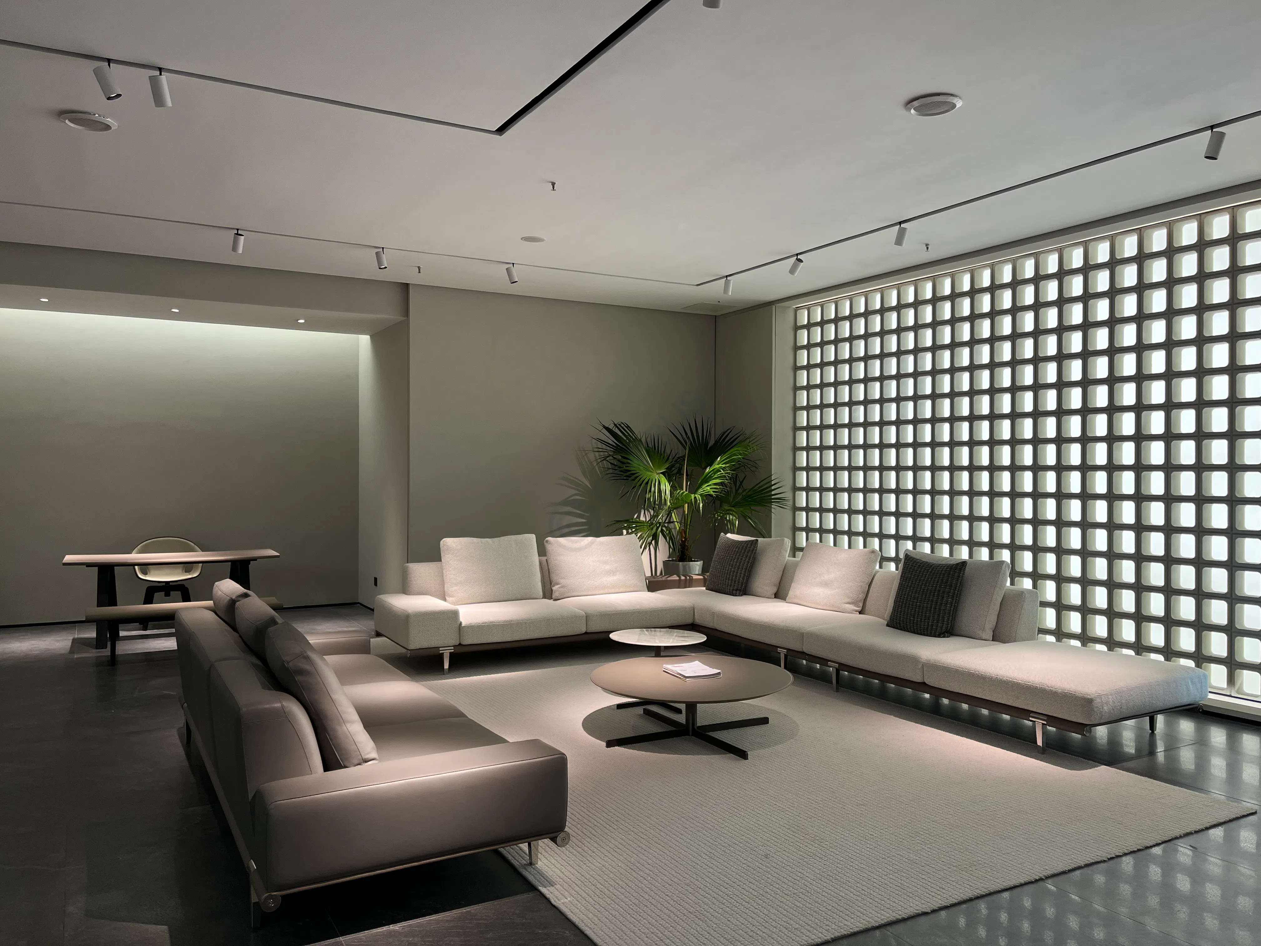 Coffee table POLTRONA FRAU Bob