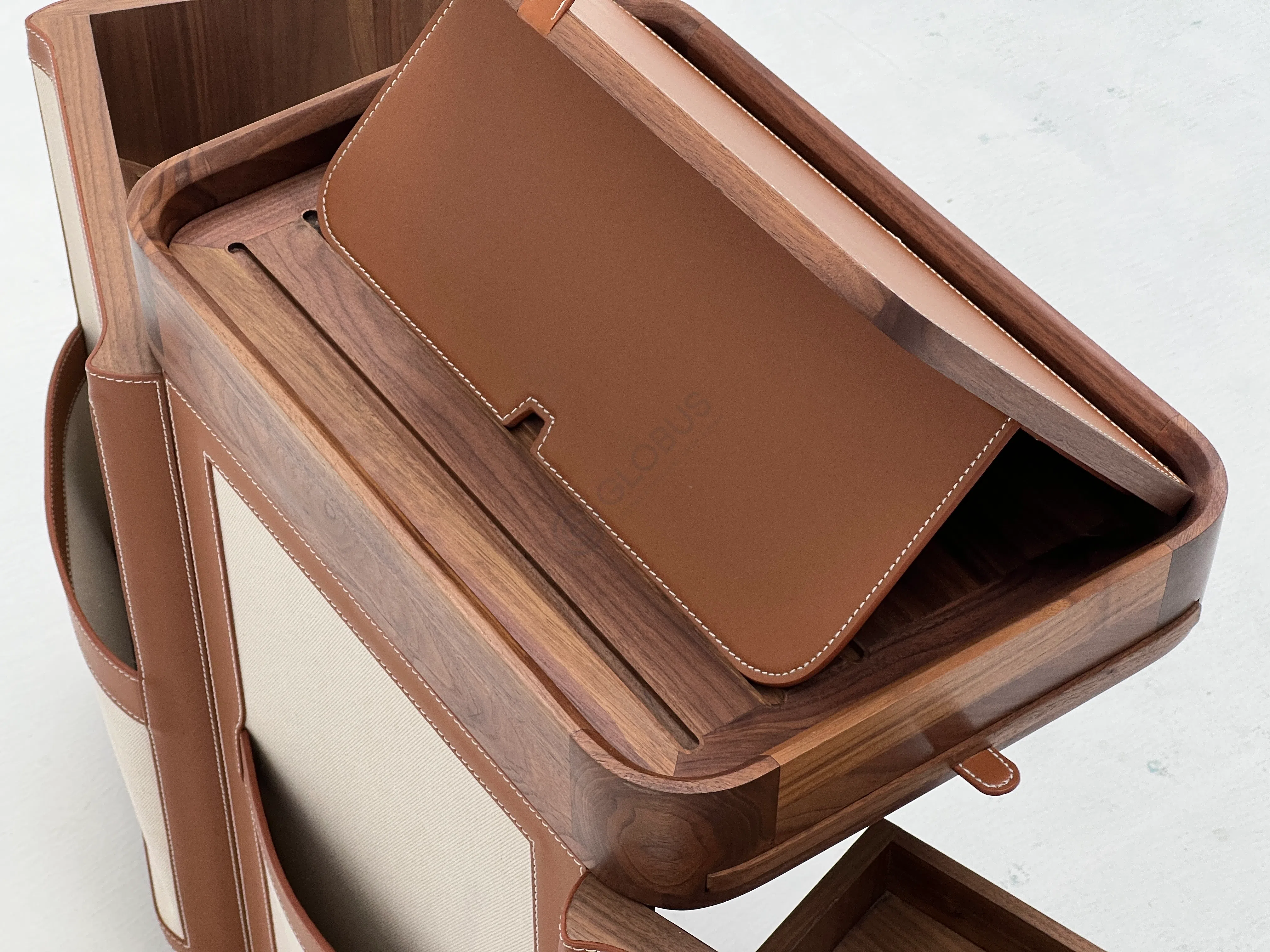 Dressing table HERMES Les Necessaires