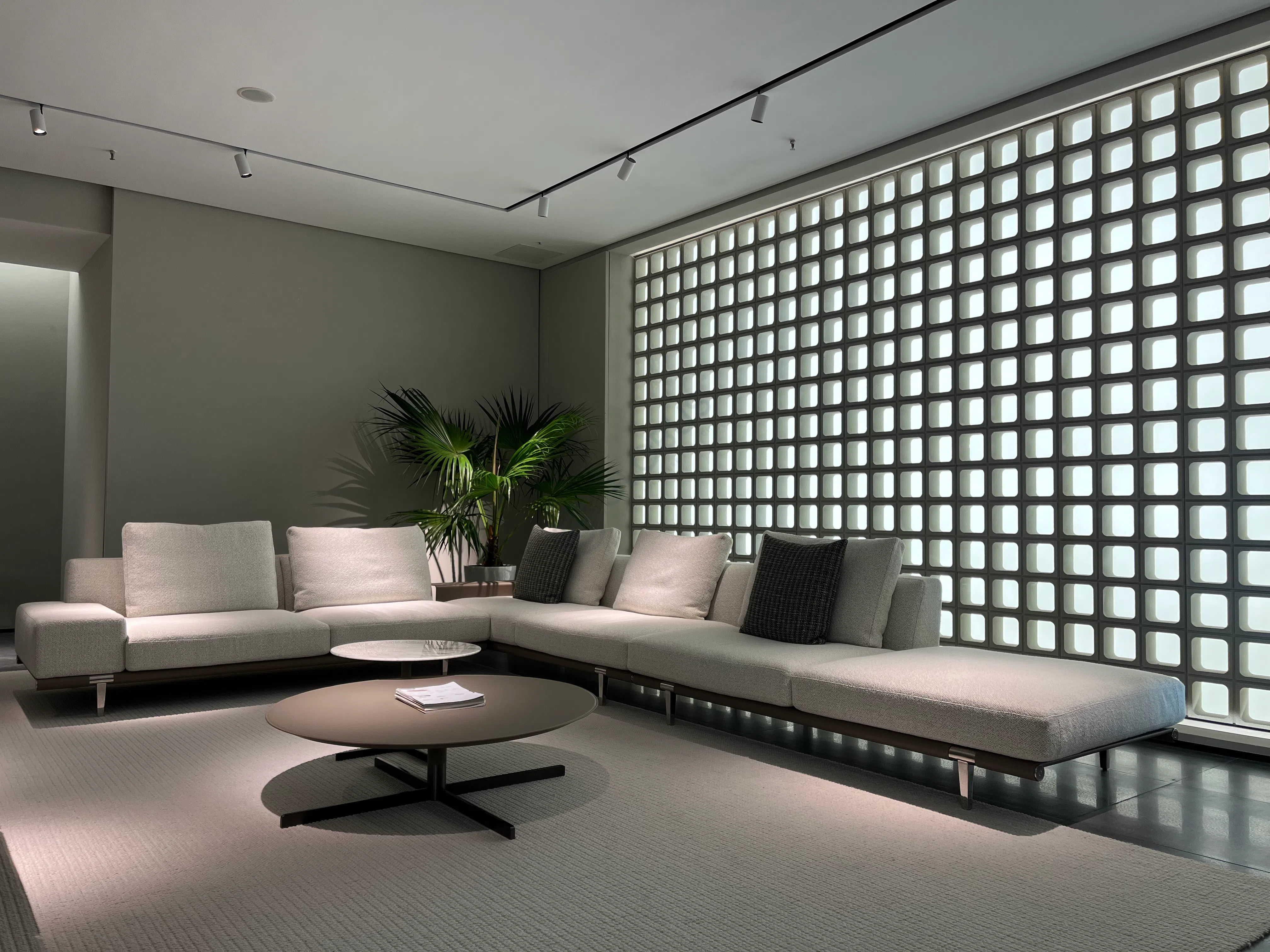 Coffee table POLTRONA FRAU Bob