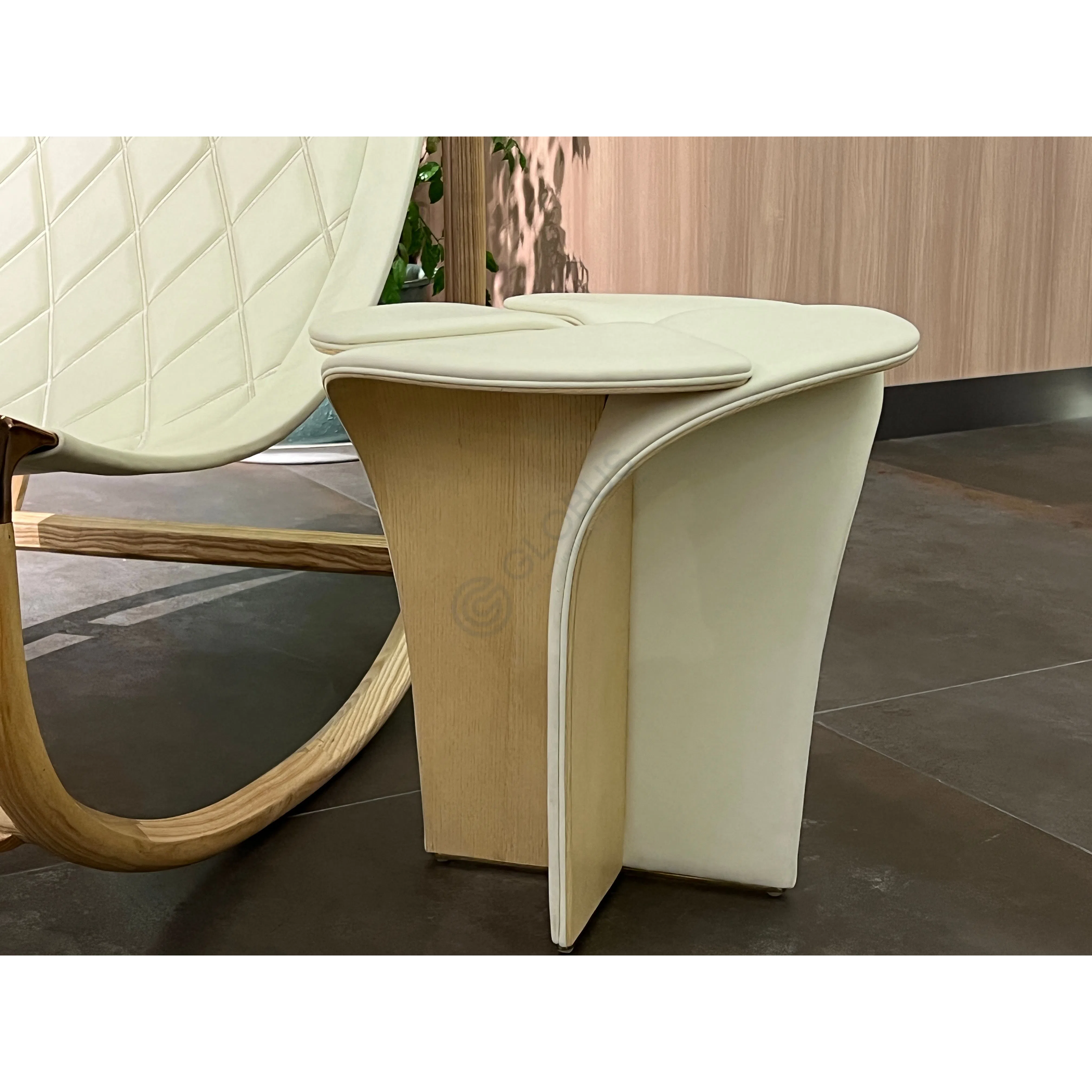 Stool LOUIS VUITTON Blossom