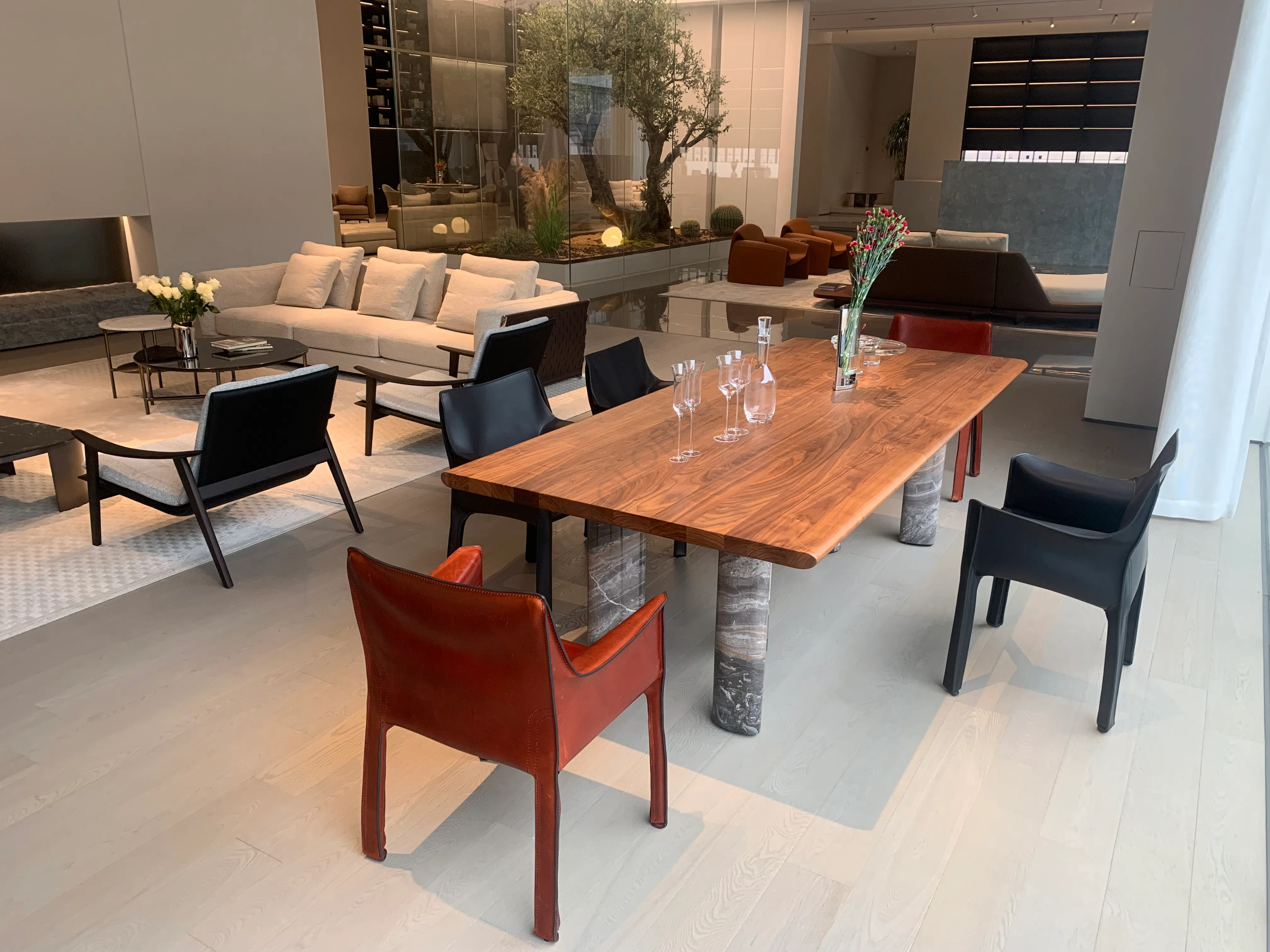 Dining table Udendo