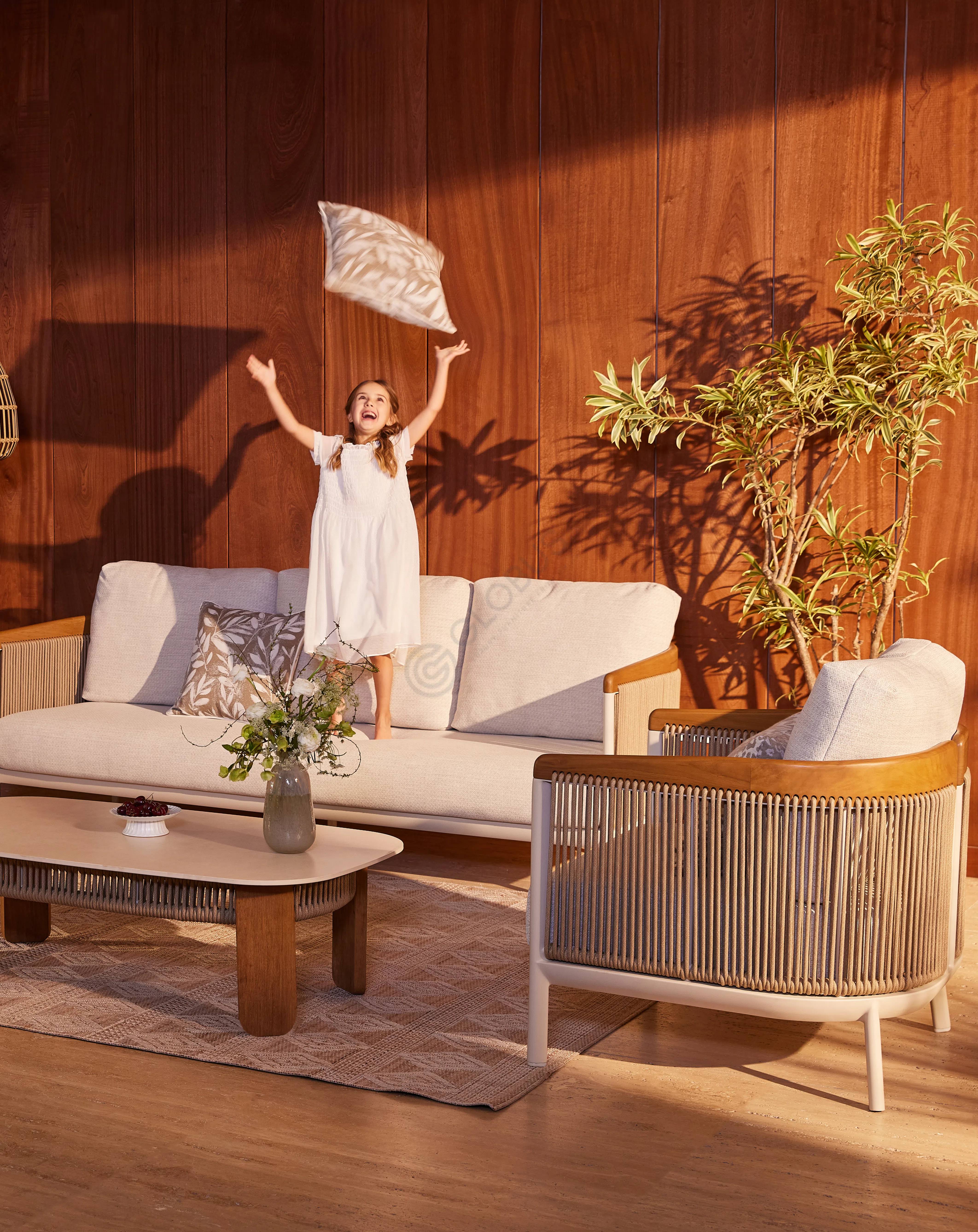 Outdoor armchair Ewan