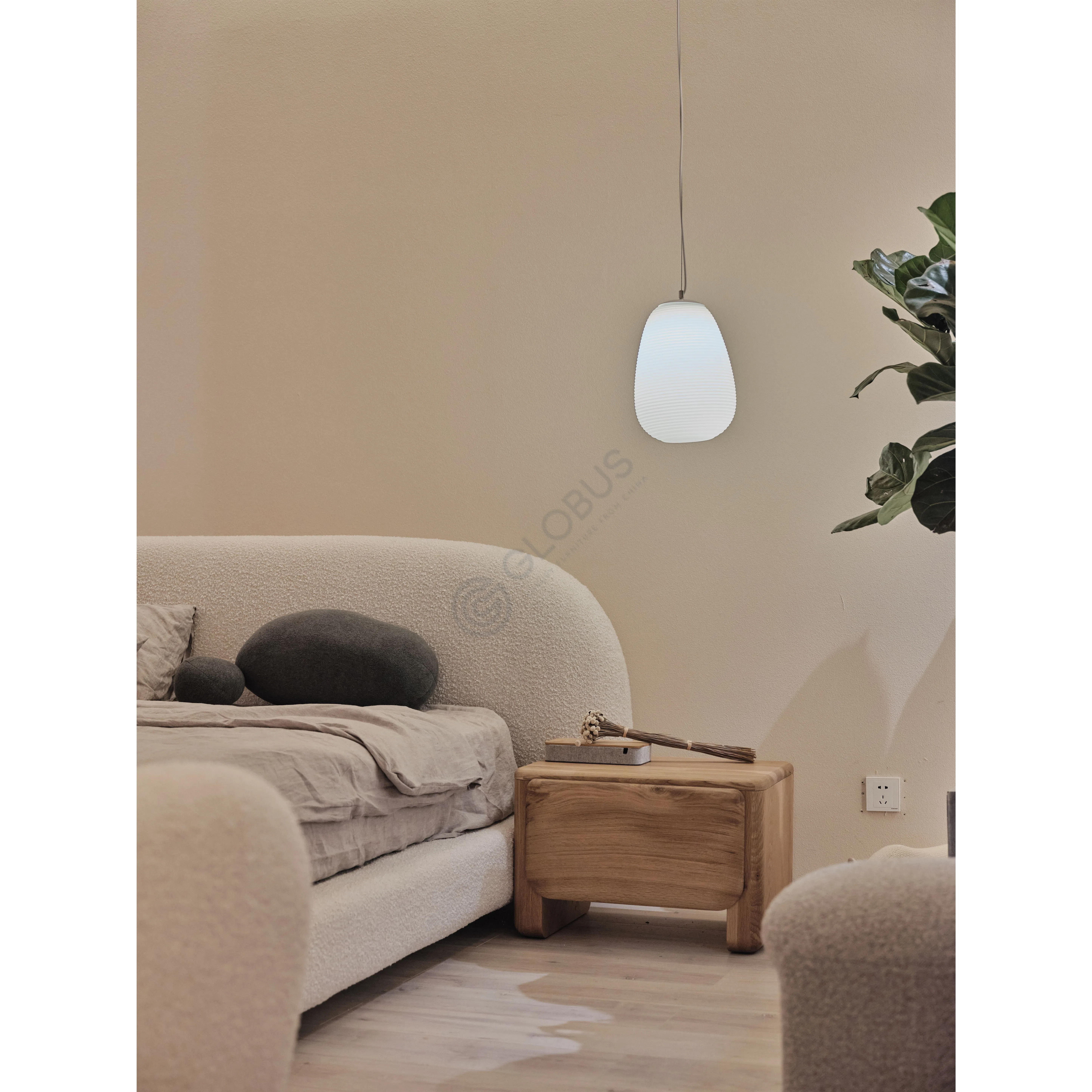 Bedside table Octaviana