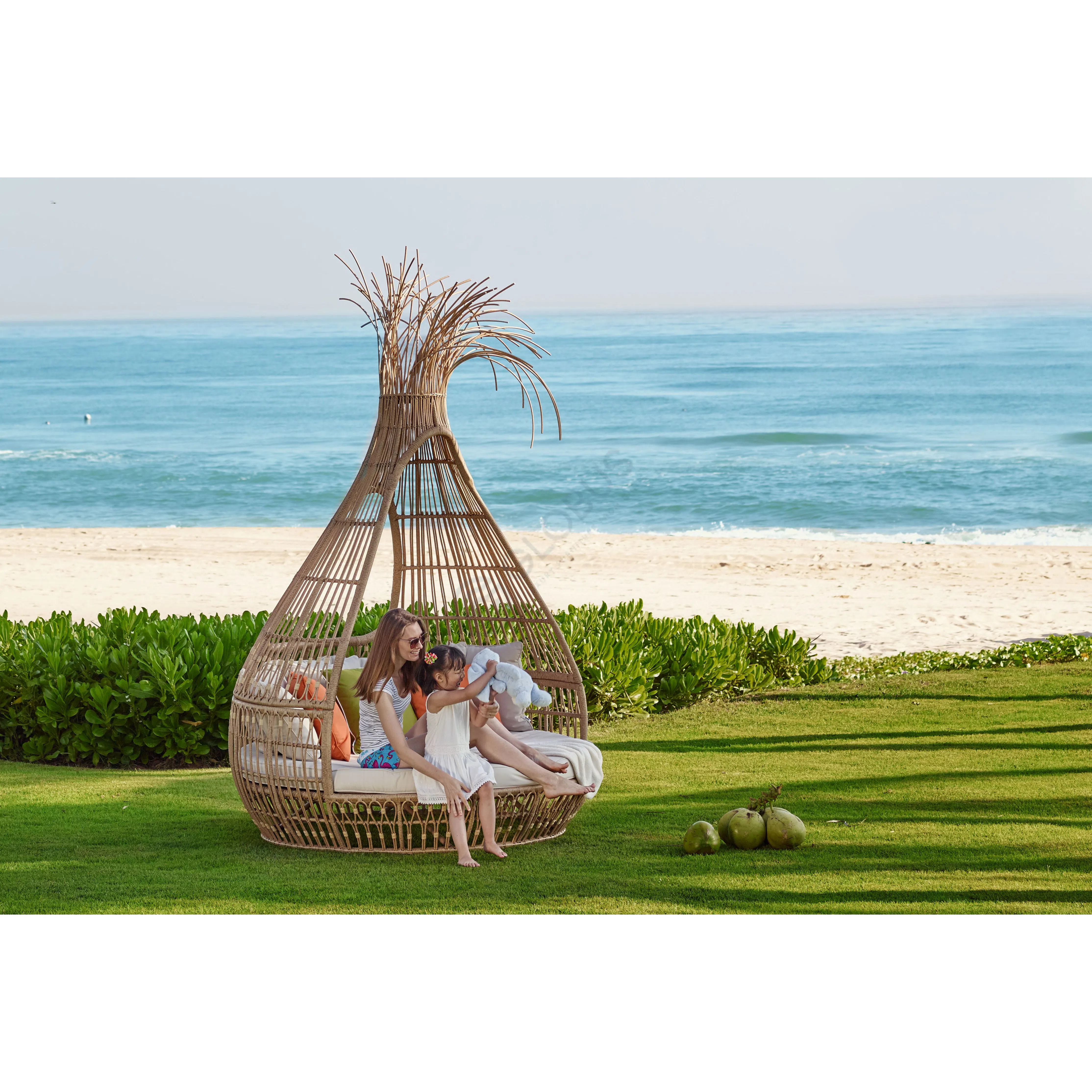 Уличный диван Upella