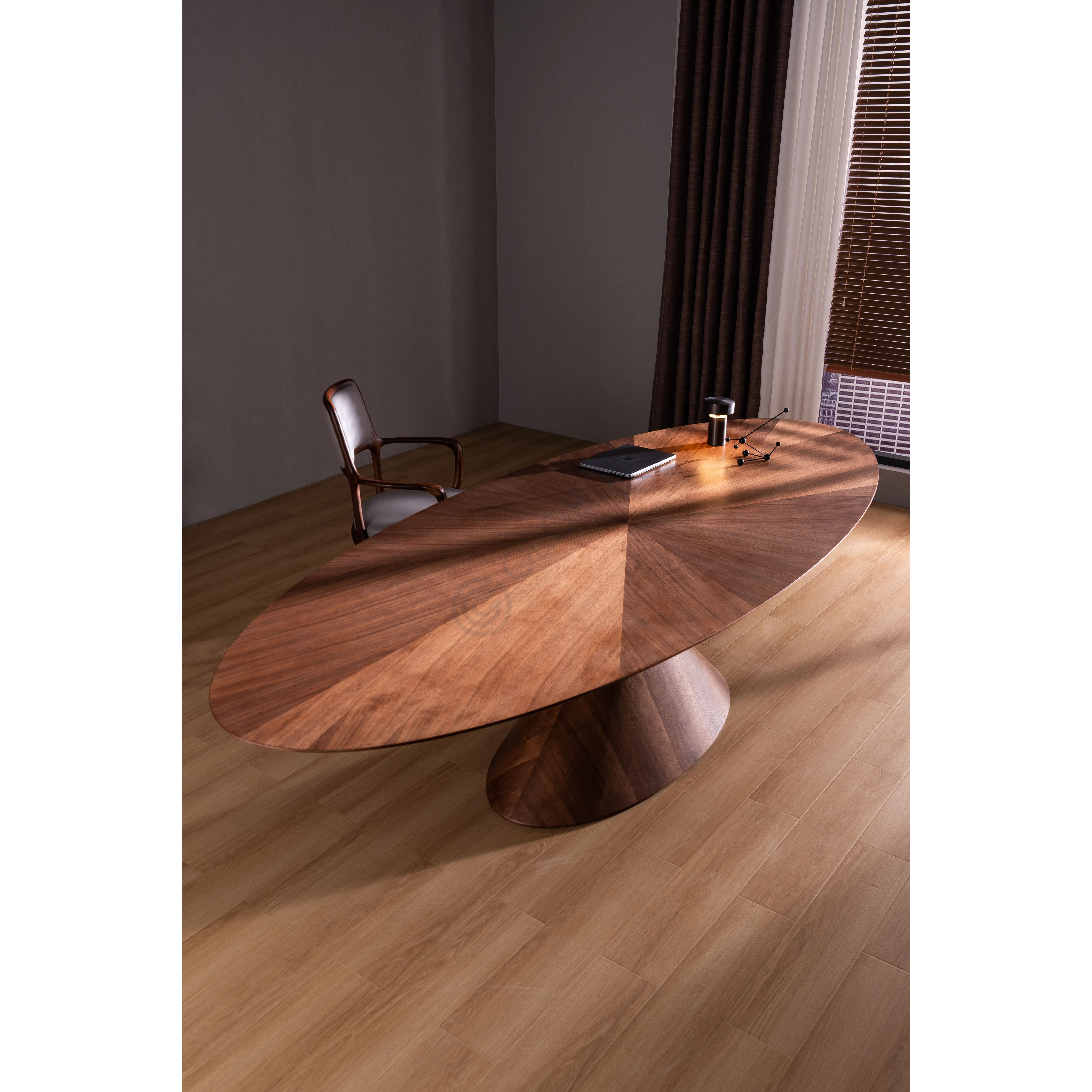 Dining table Favonius