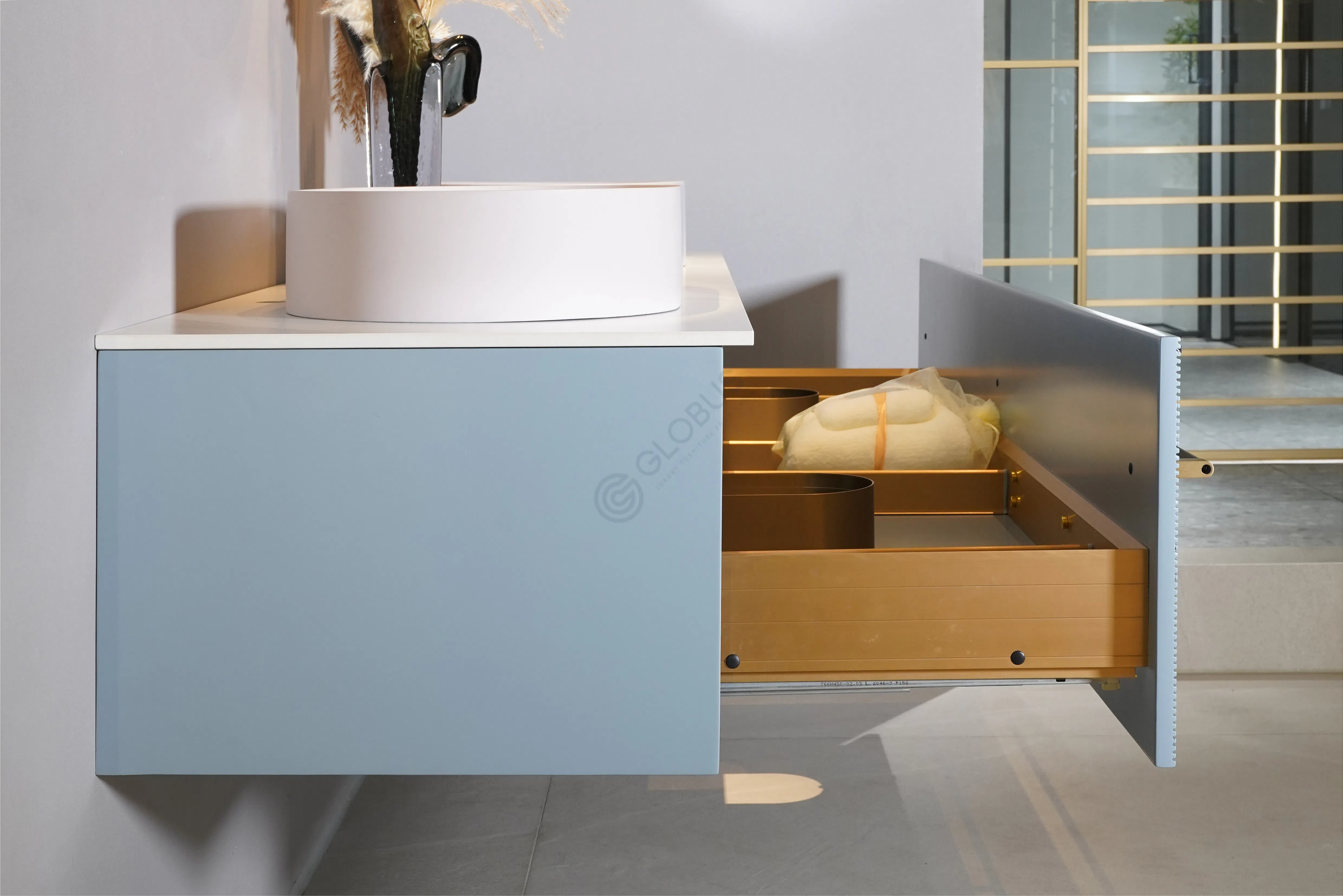 Bathroom cabinet Volitor