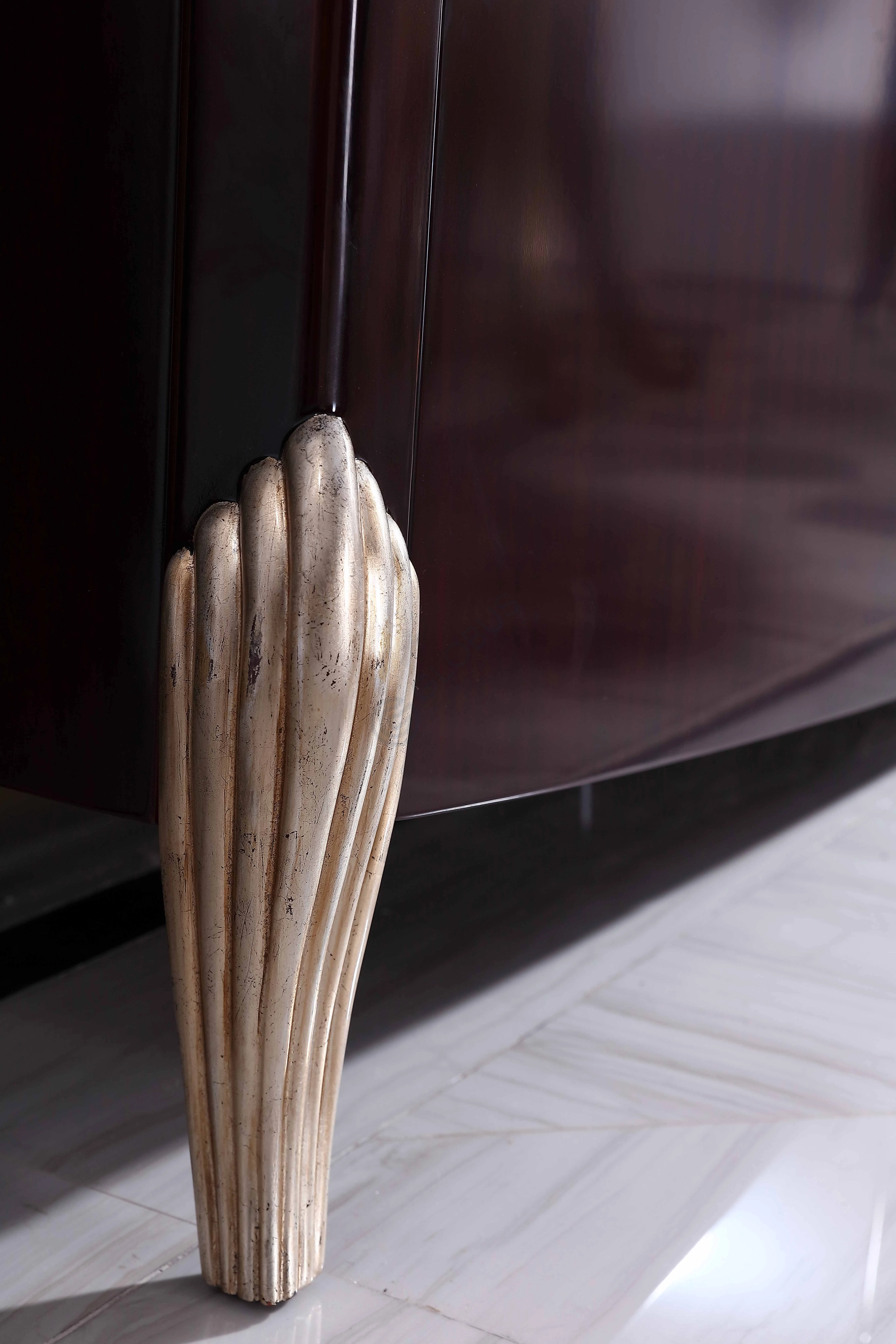 TV stand CHRISTOPHER GUY La Rive