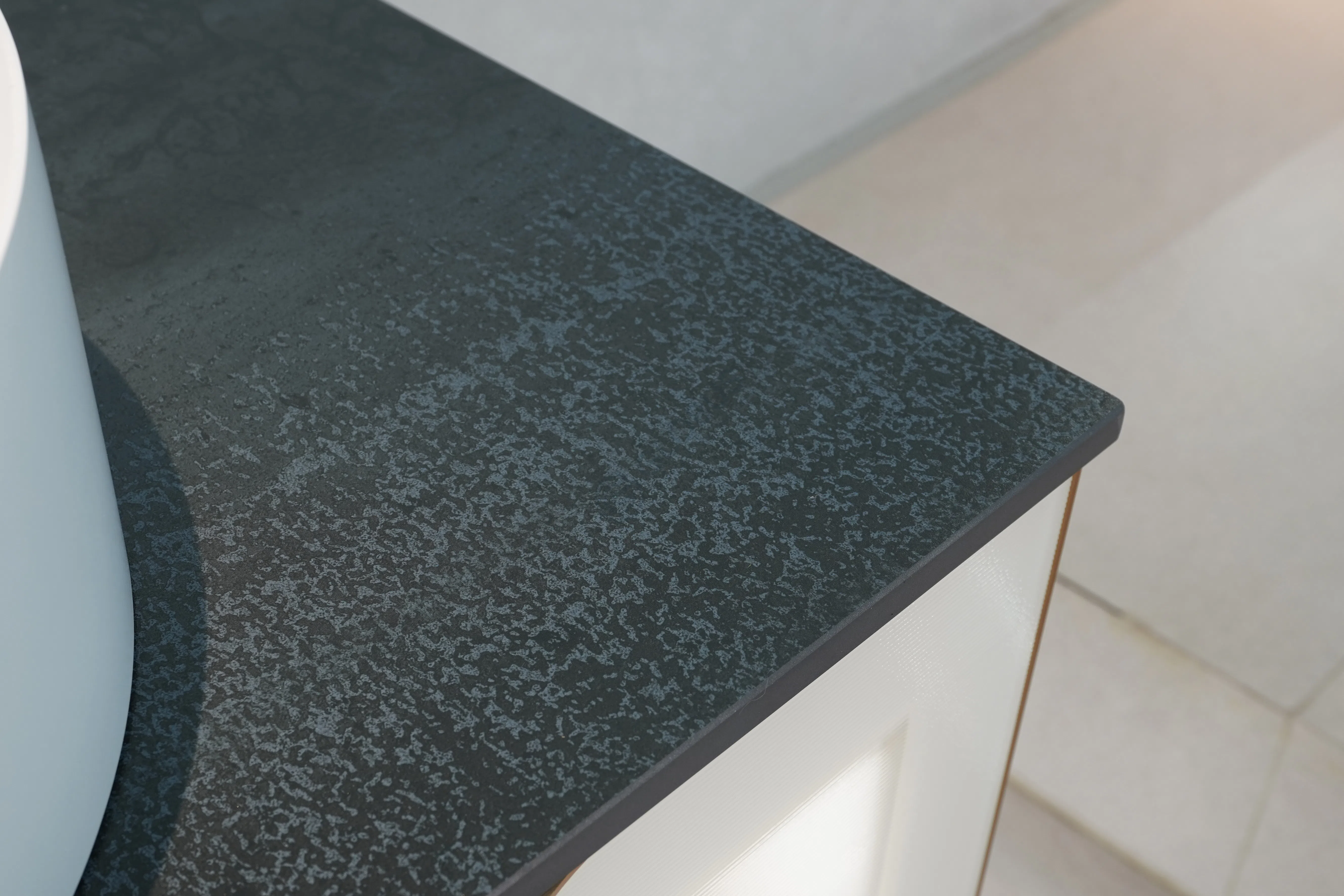 Bathroom cabinet Embellis