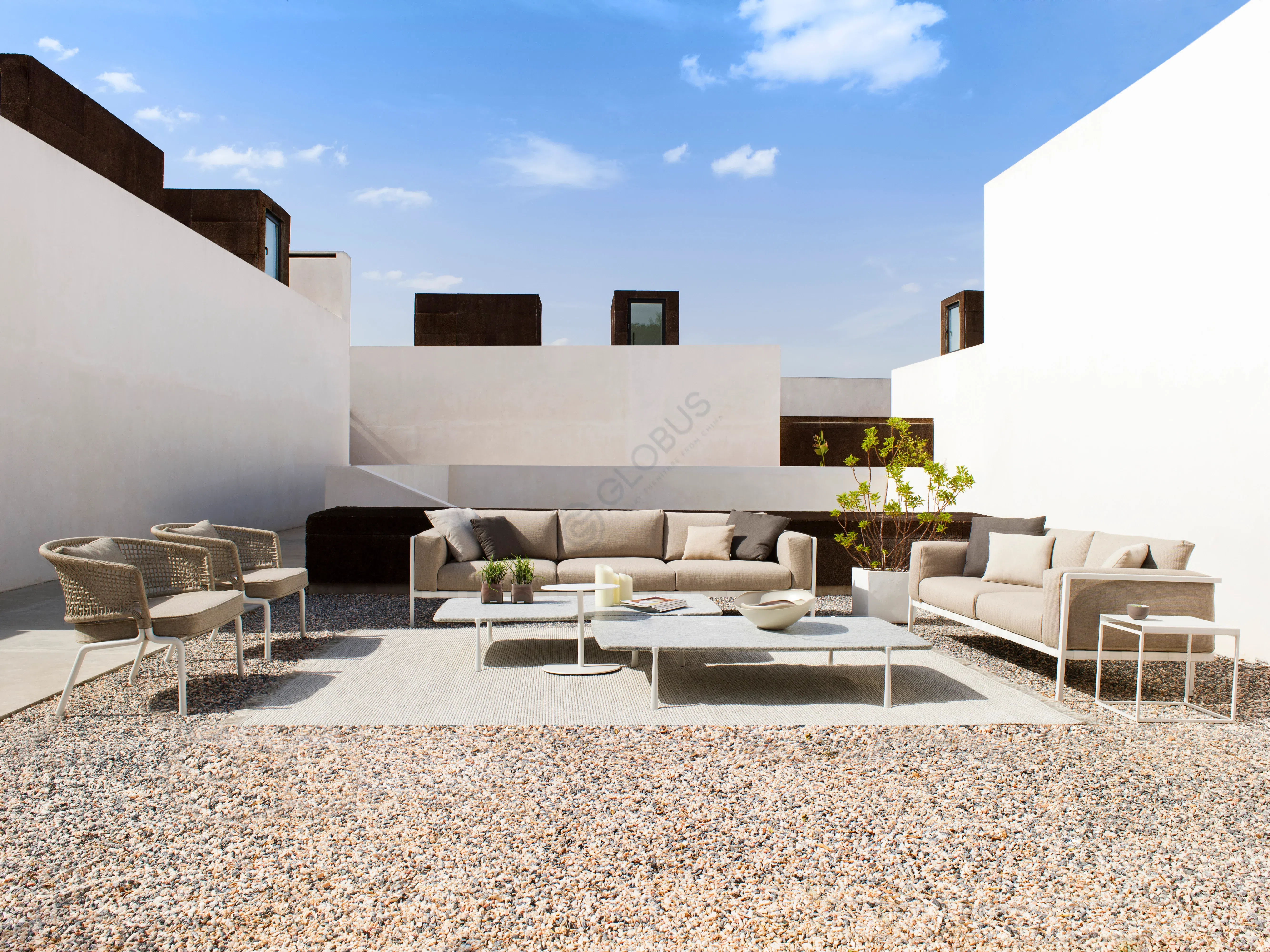 Outdoor armchair TRIBU Contour