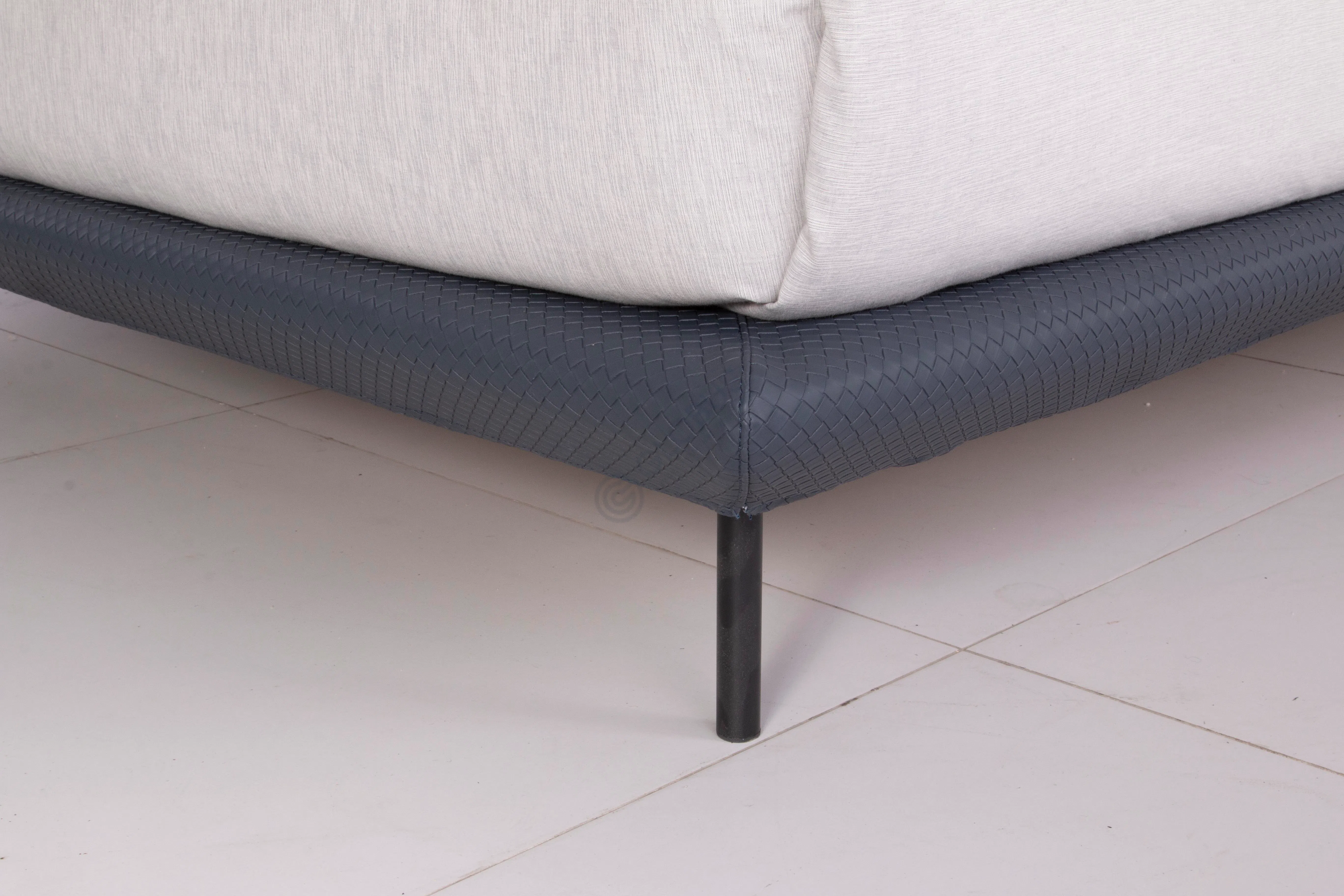 Bed NATUZZI ITALIA Campus