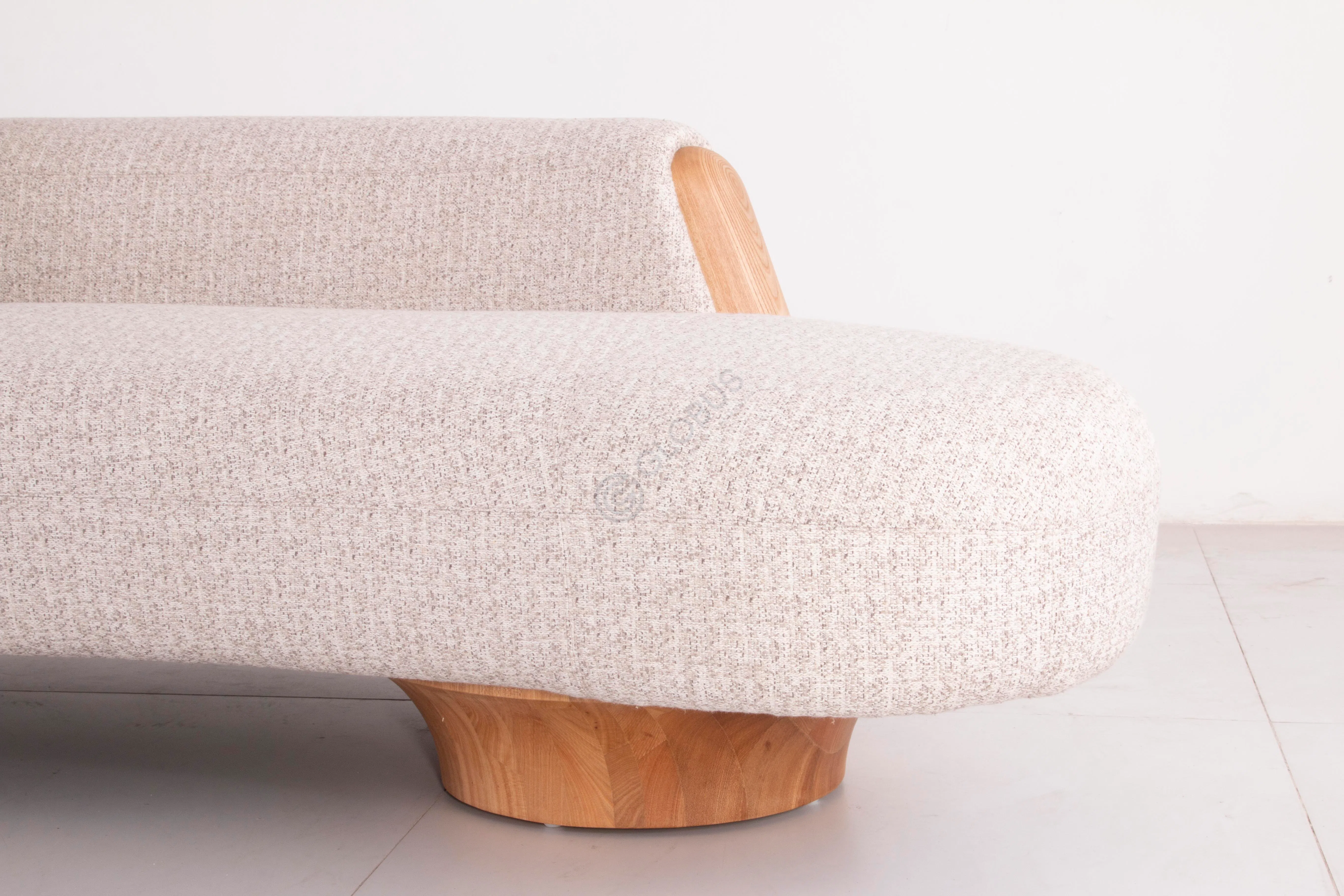 Couch ENNE Suspence B