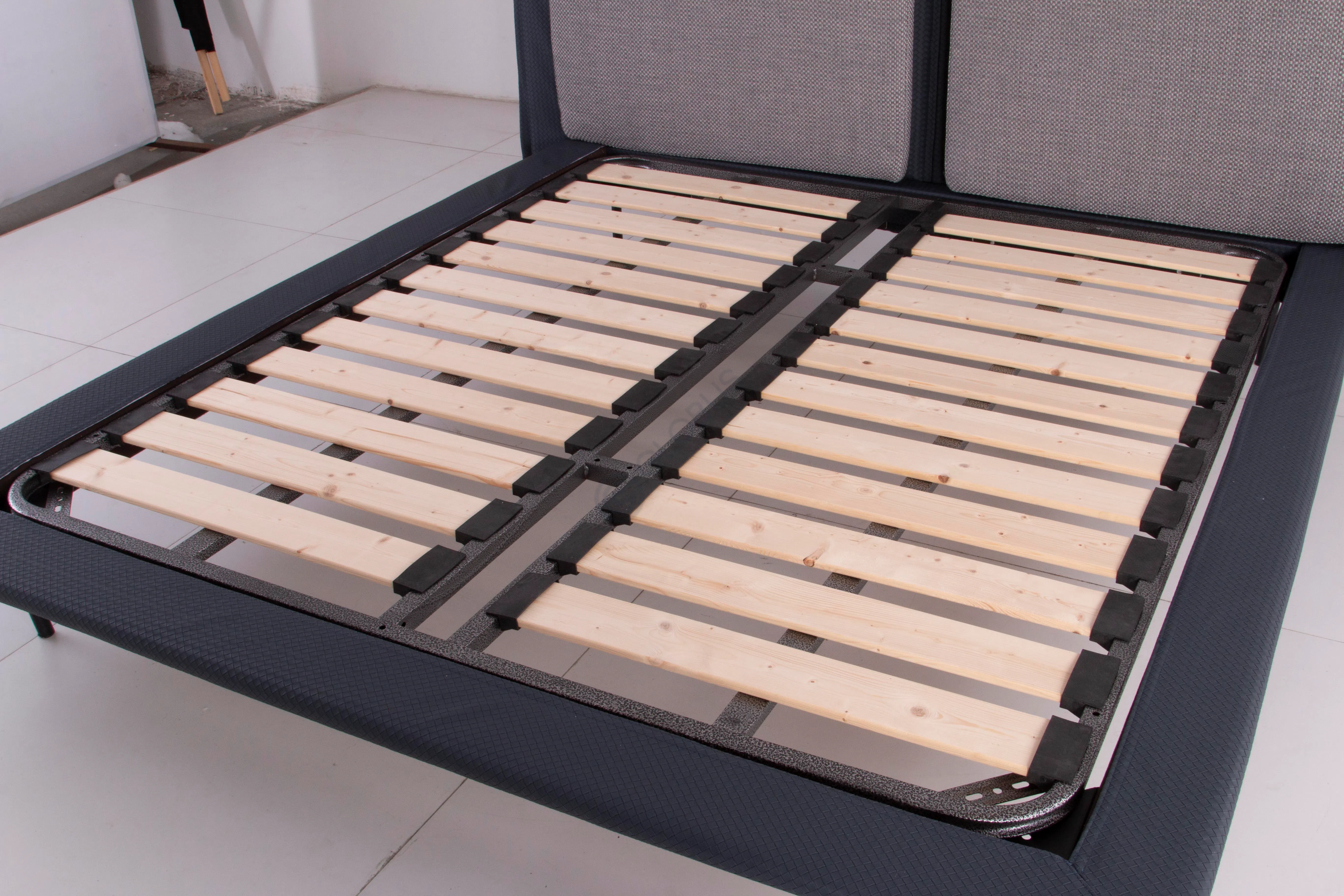 Bed NATUZZI ITALIA Campus