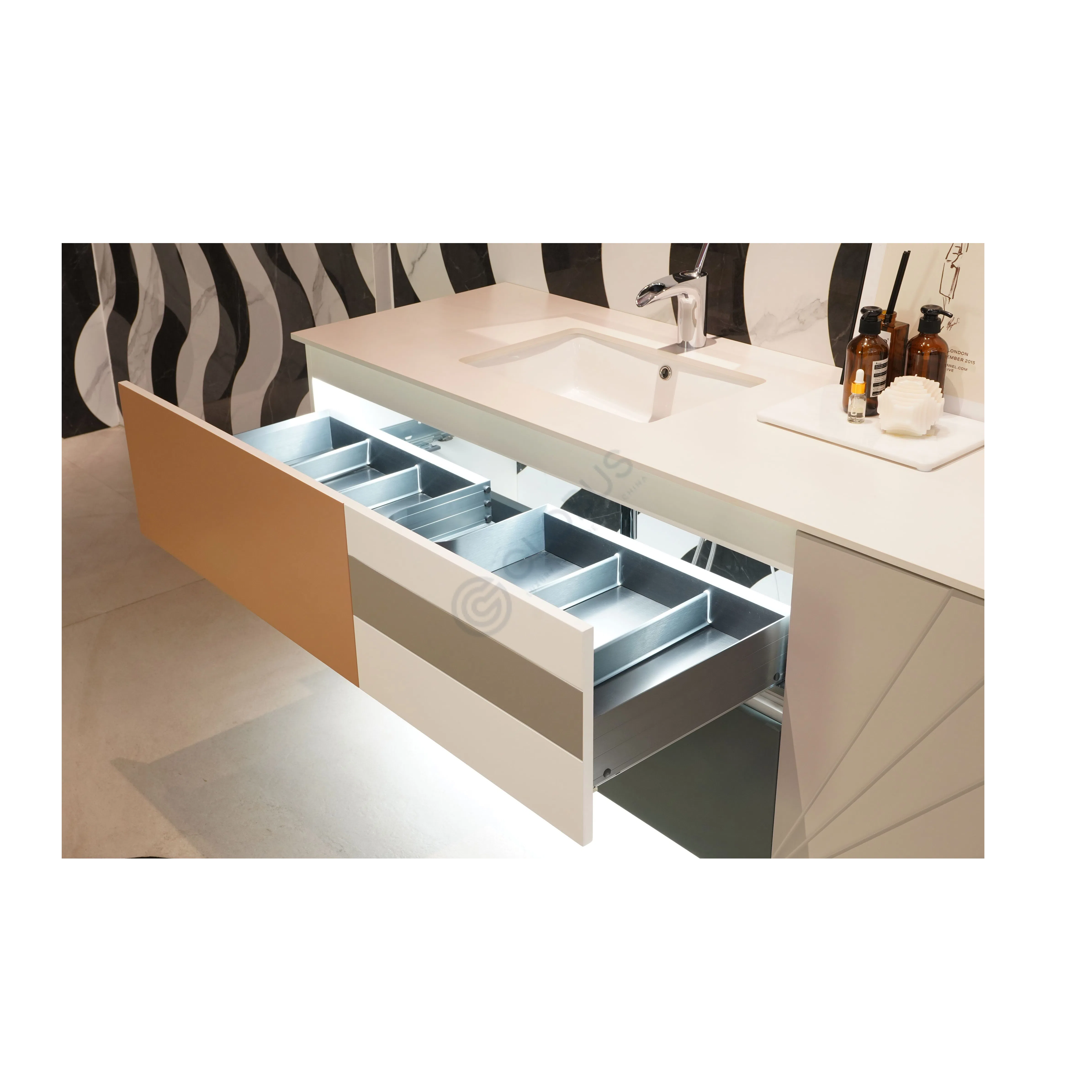 Ванный шкаф Catarina