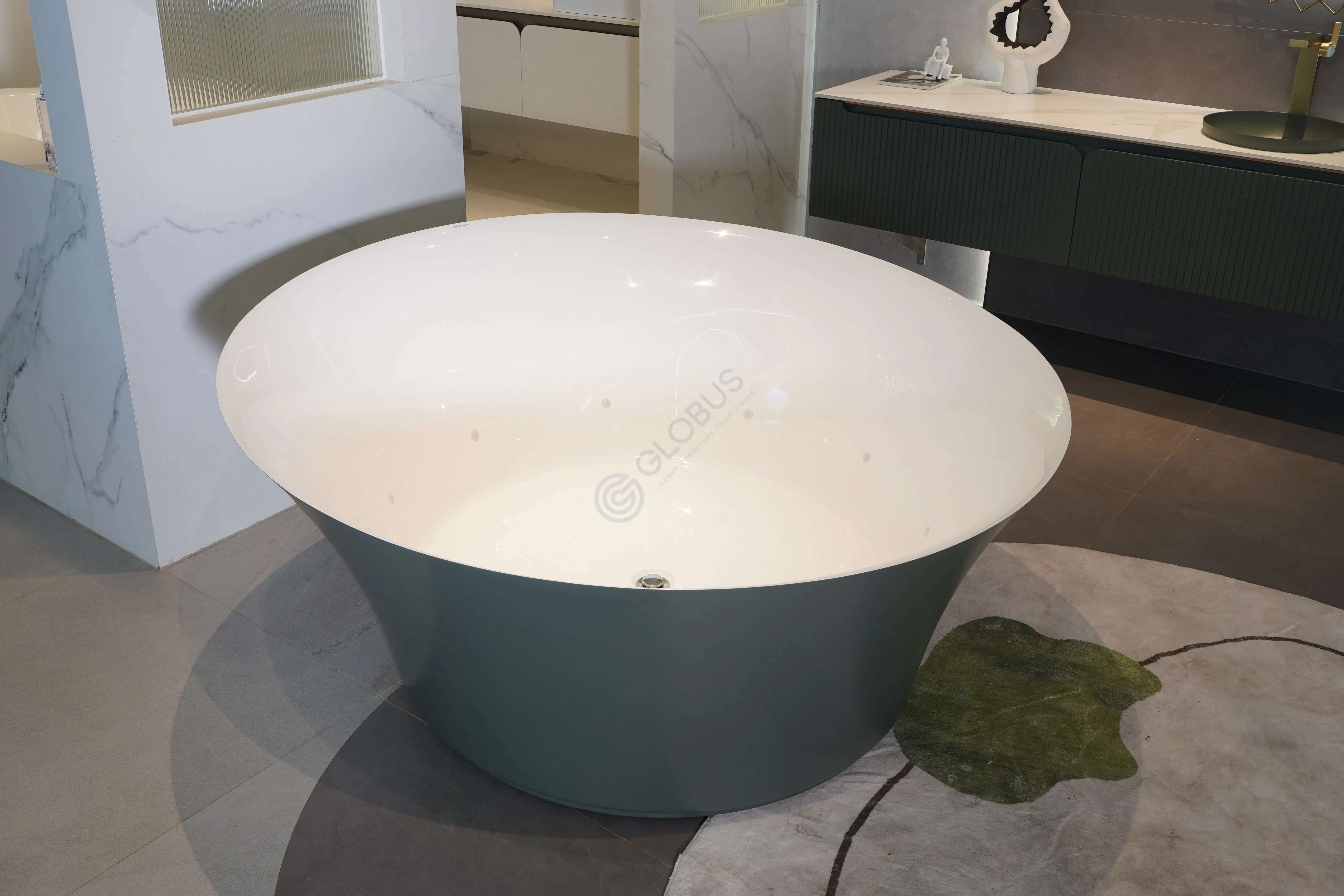 Bathtub Volito