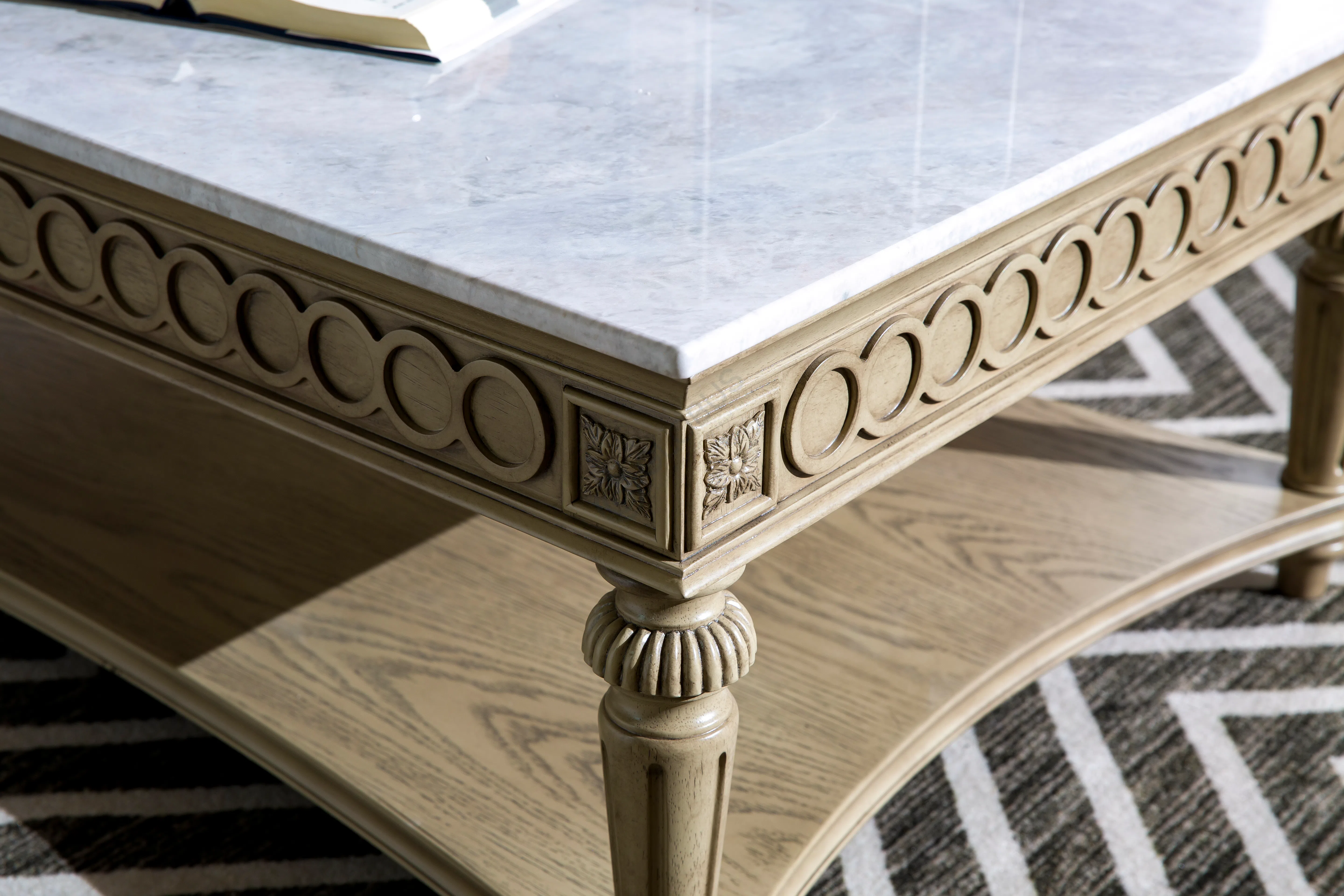 Coffee table Pallescens