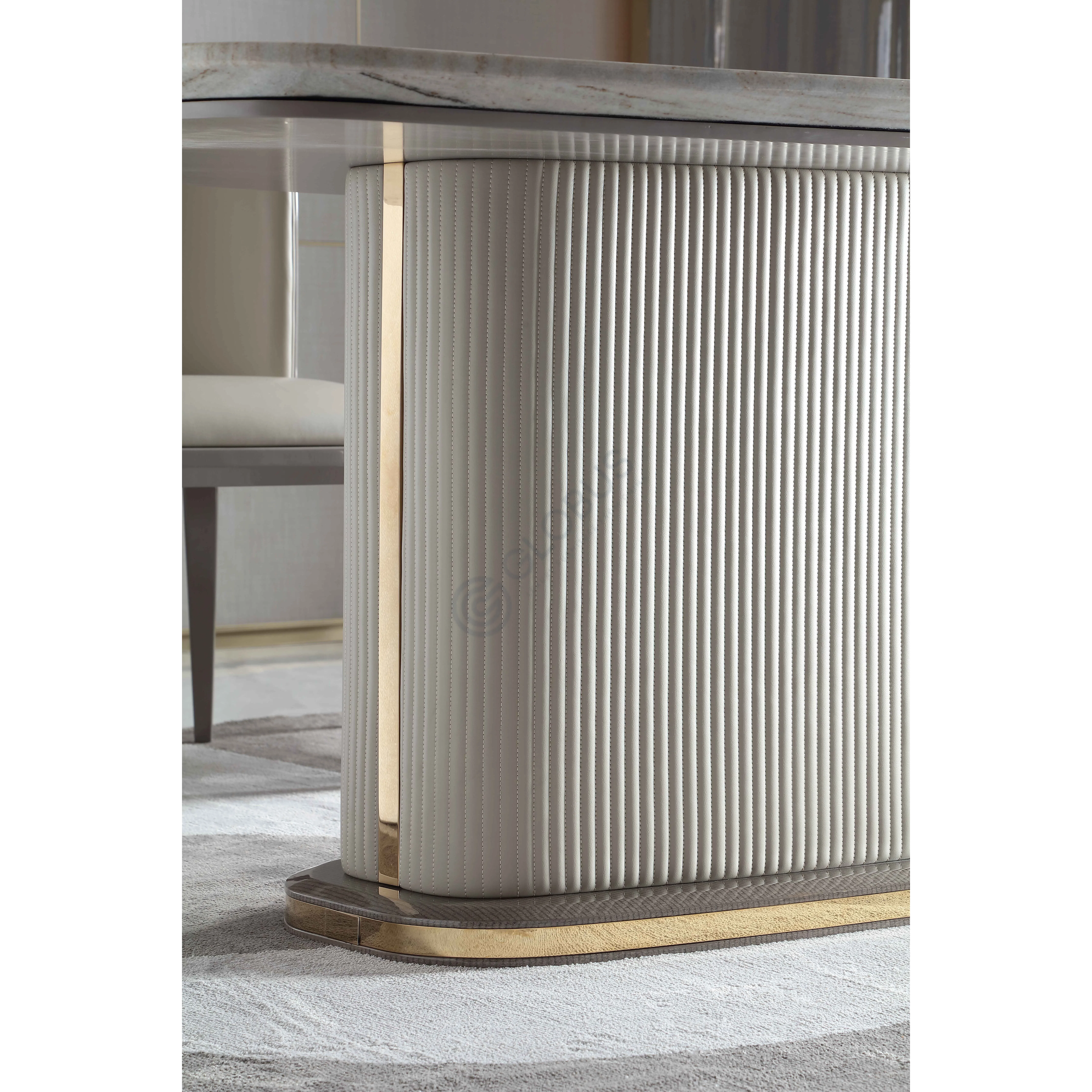 Dining table Lavaughn