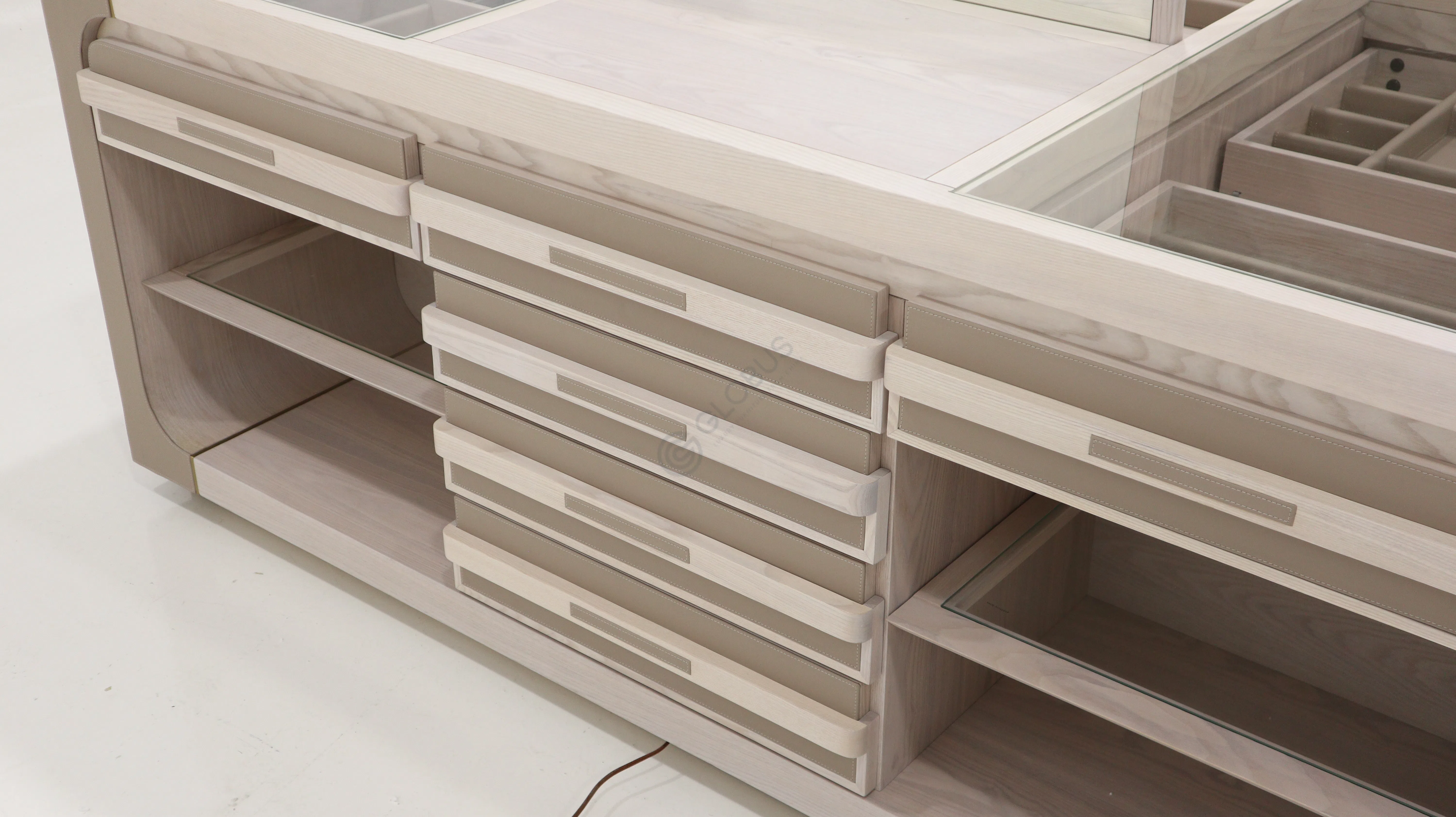 Walk-in wardrobe Sasone